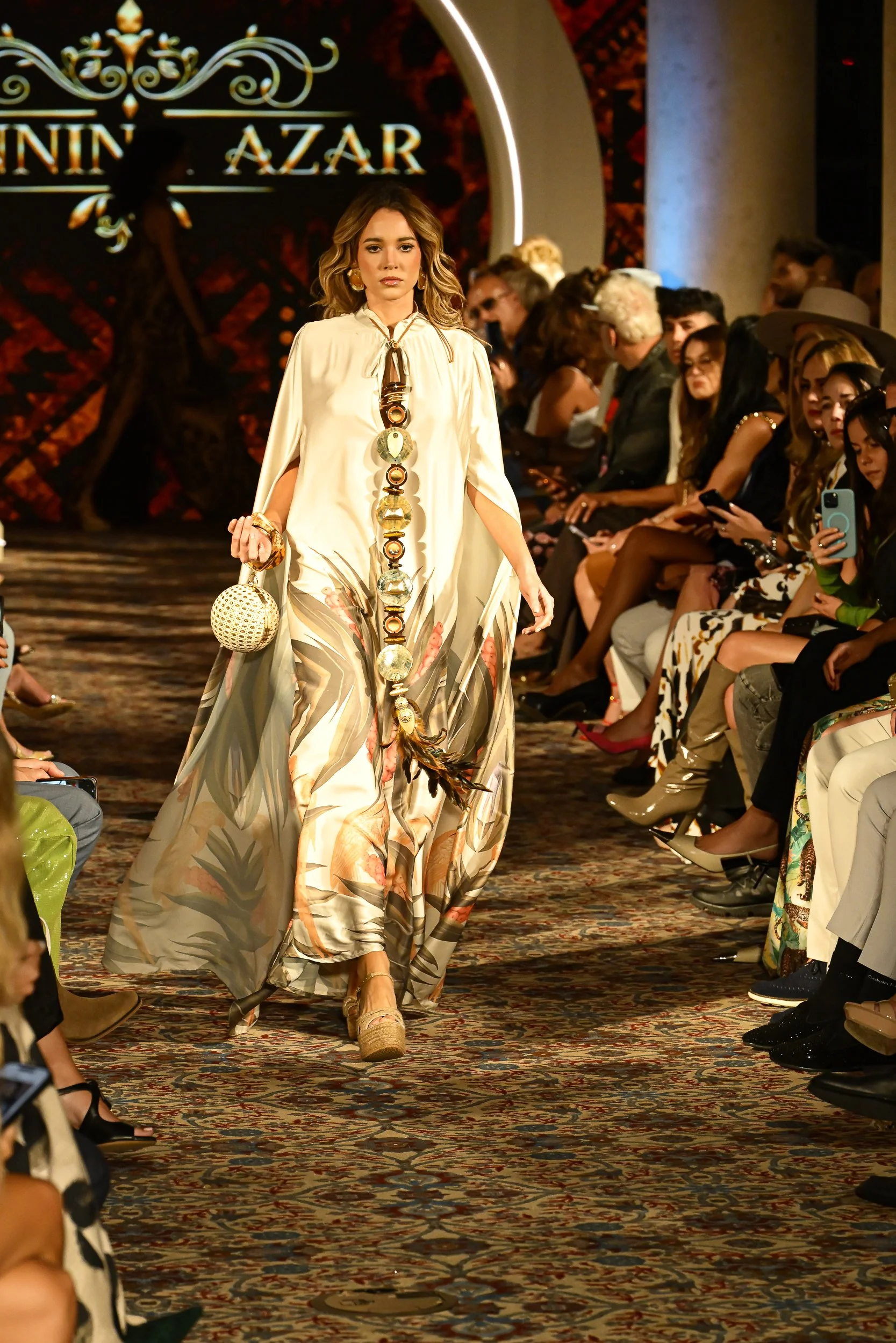 Giannina Azar @gianninaazar Miami Fashion Week @miamifashionweek Photographer Celso Diniz @celsodinizphoto 20261016 0074.jpg