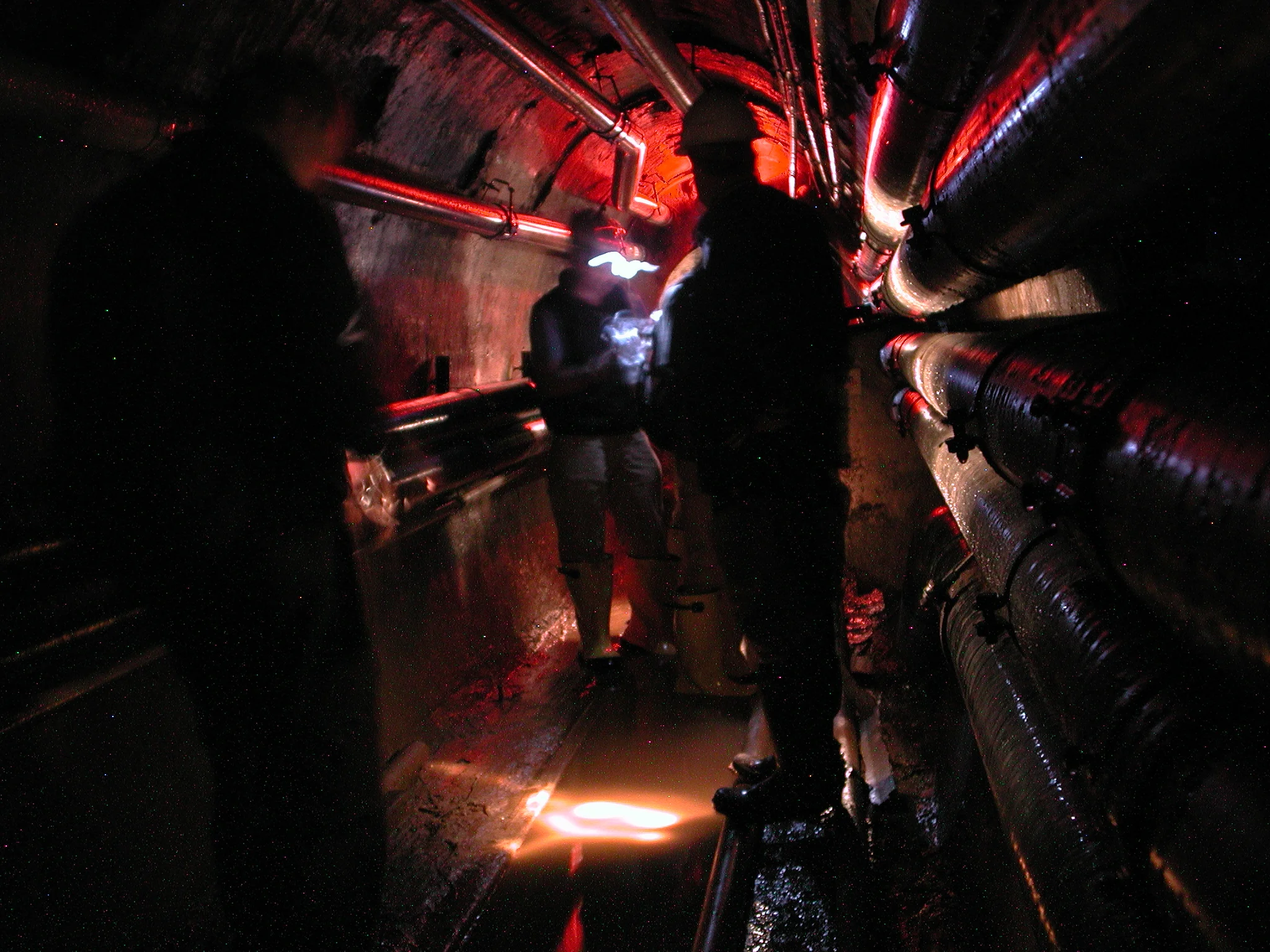 chic_tunnels&people.jpg
