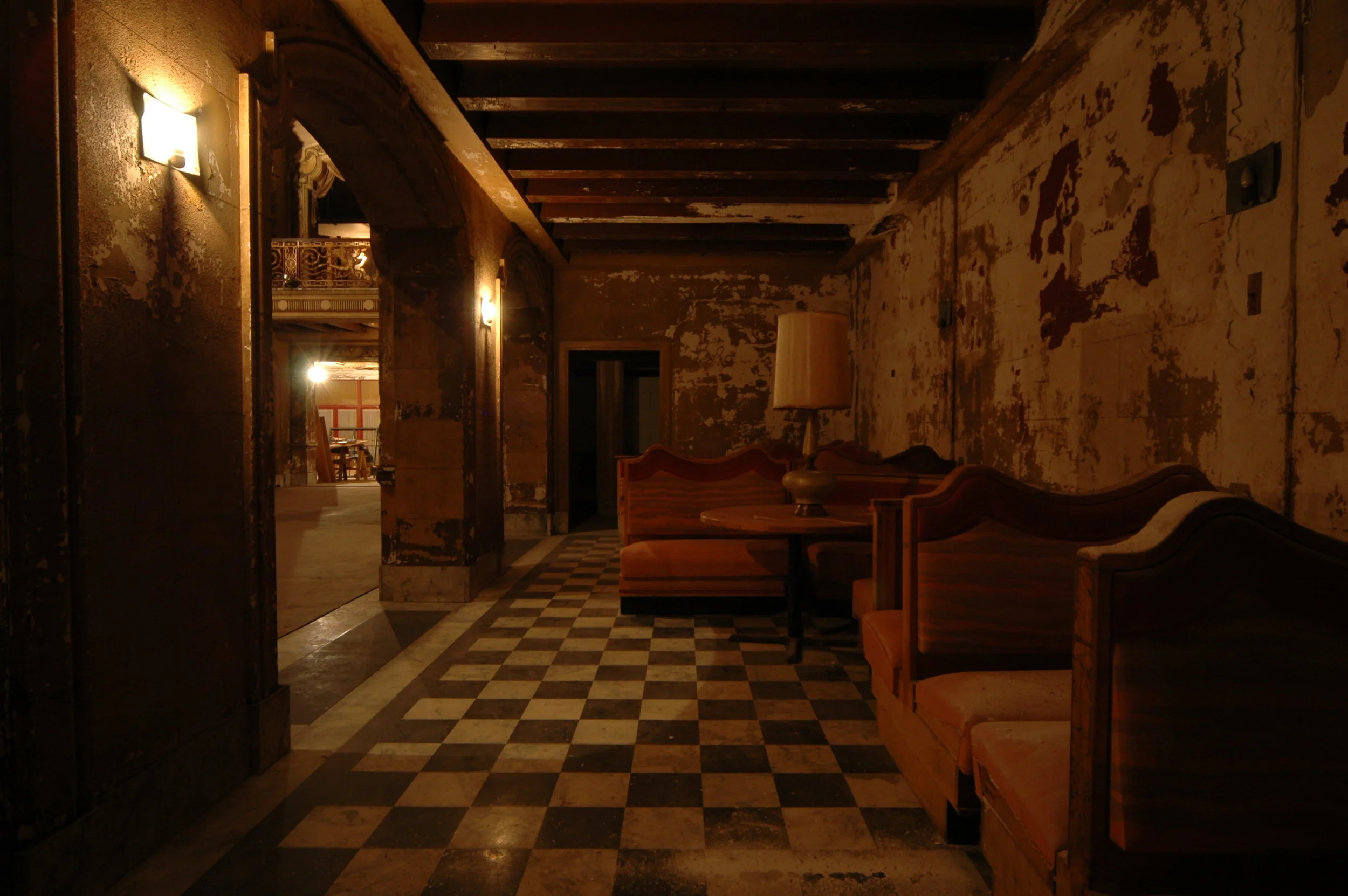 Chic_uptown_atriumfoyer.jpg