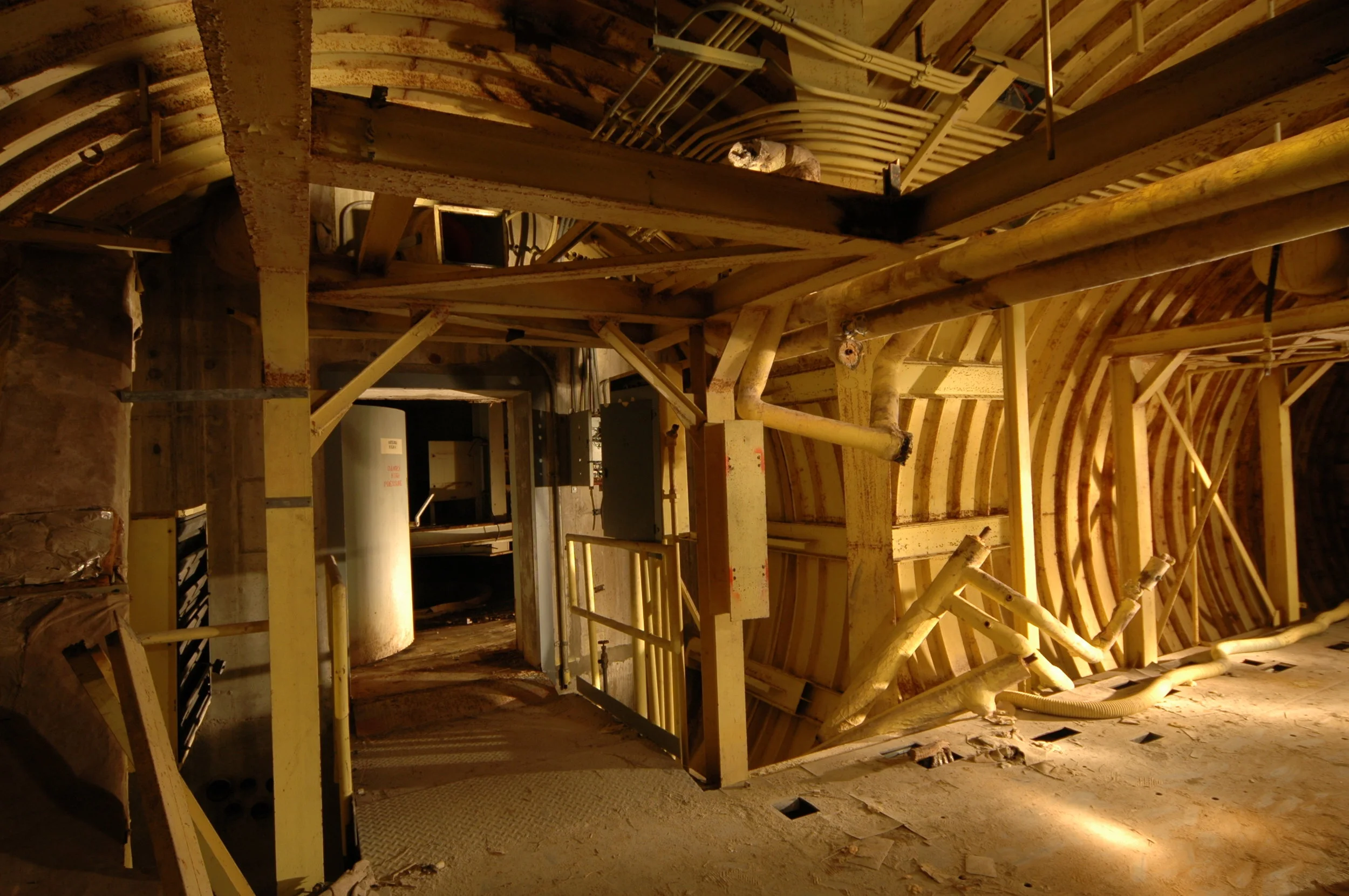 Den_silo_tunnel3.jpg