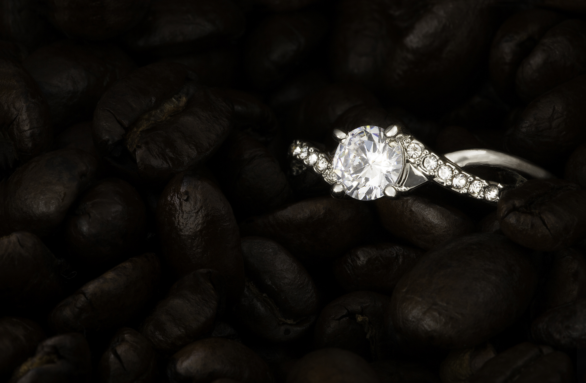diamond-ring-professional-jewelery-photography.jpg