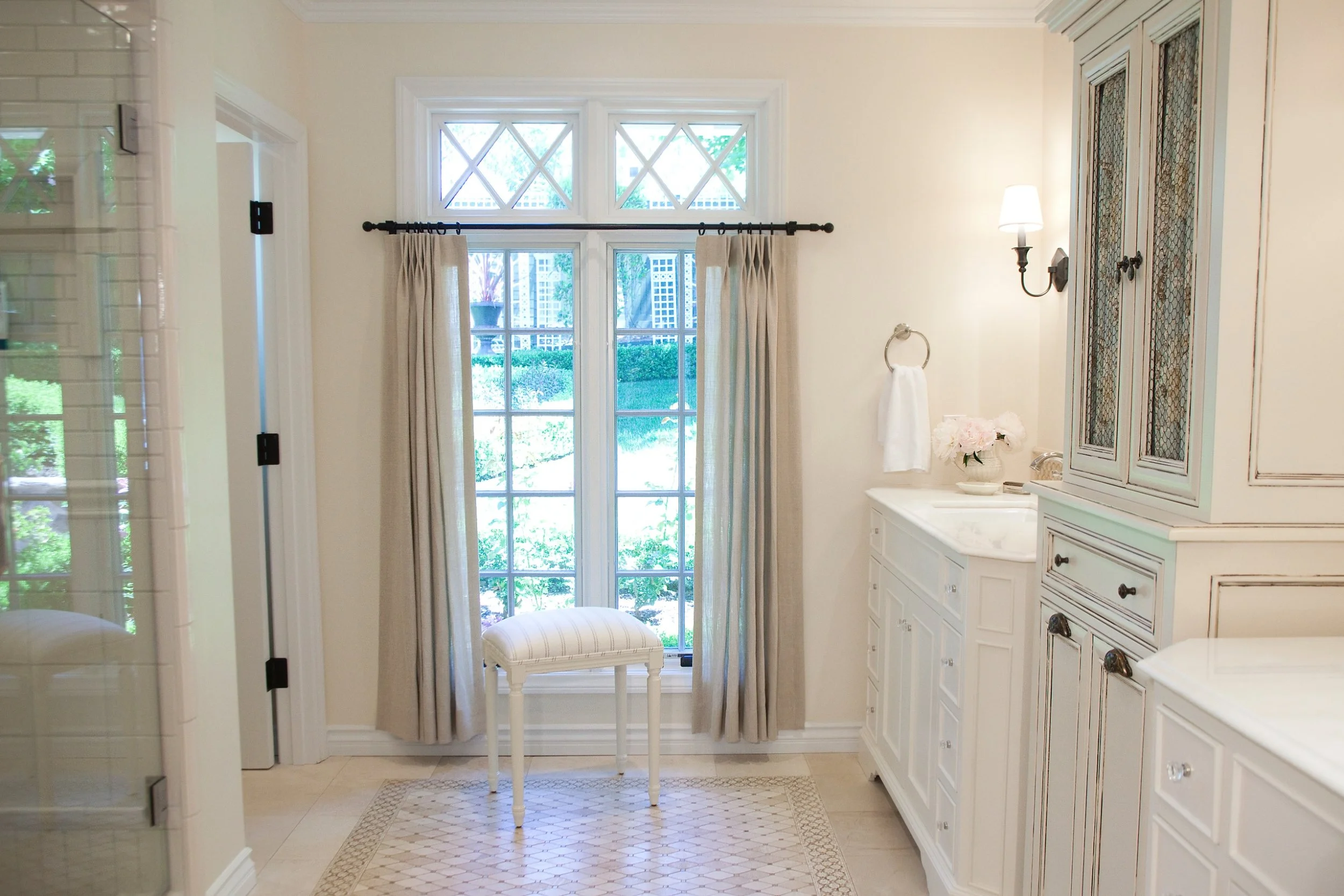 houseplay-allentown-drive-bath.jpg