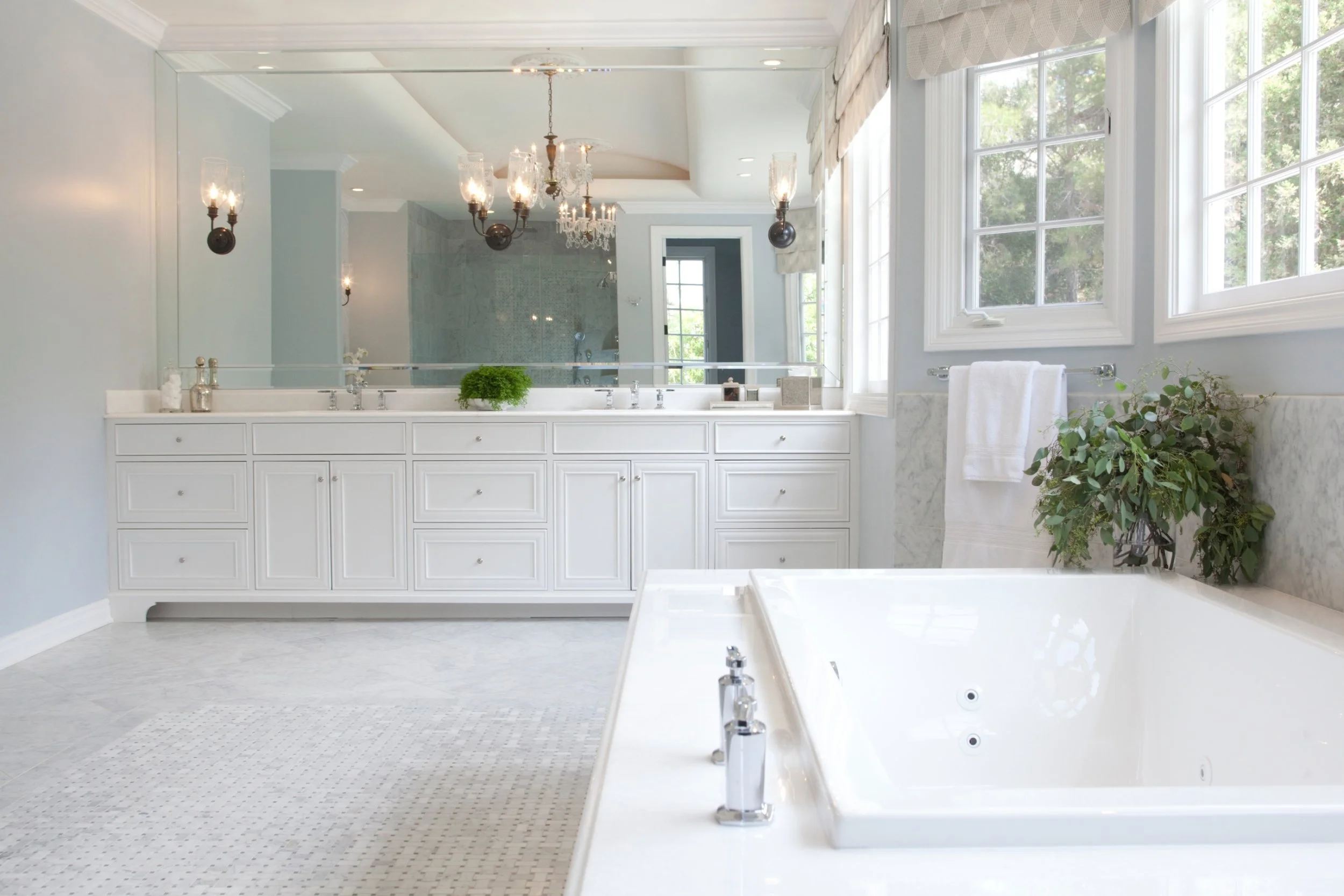 houseplay-wellesley-drive-master-bath.jpg