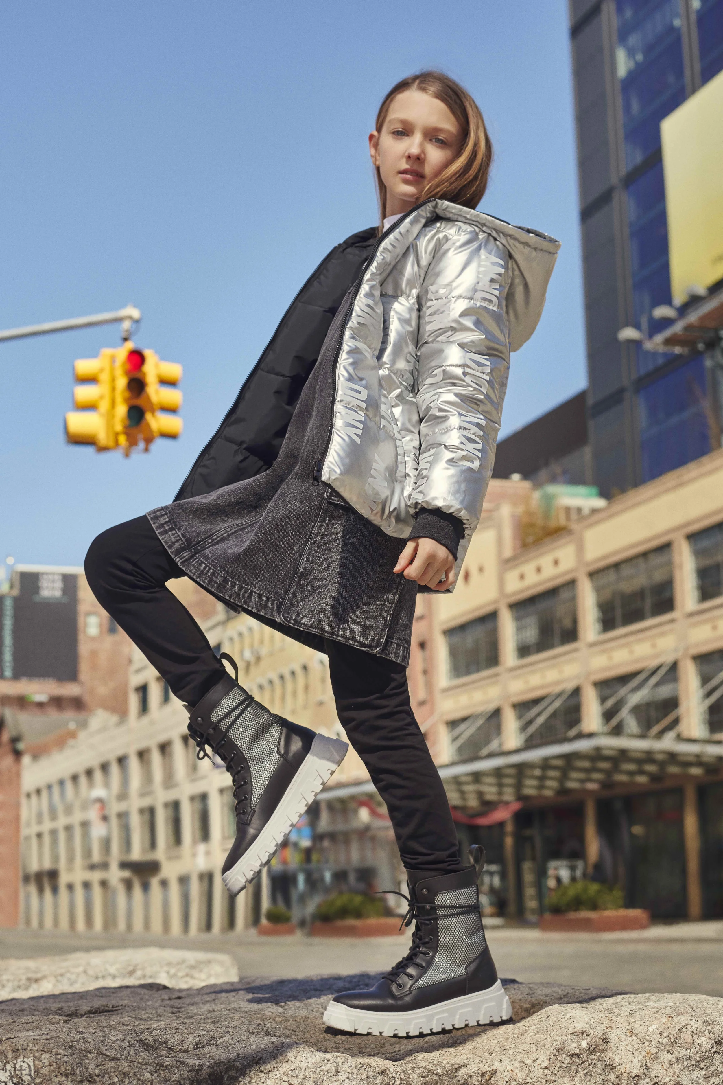 DKNY_FA23_01_041_FINAL.jpg