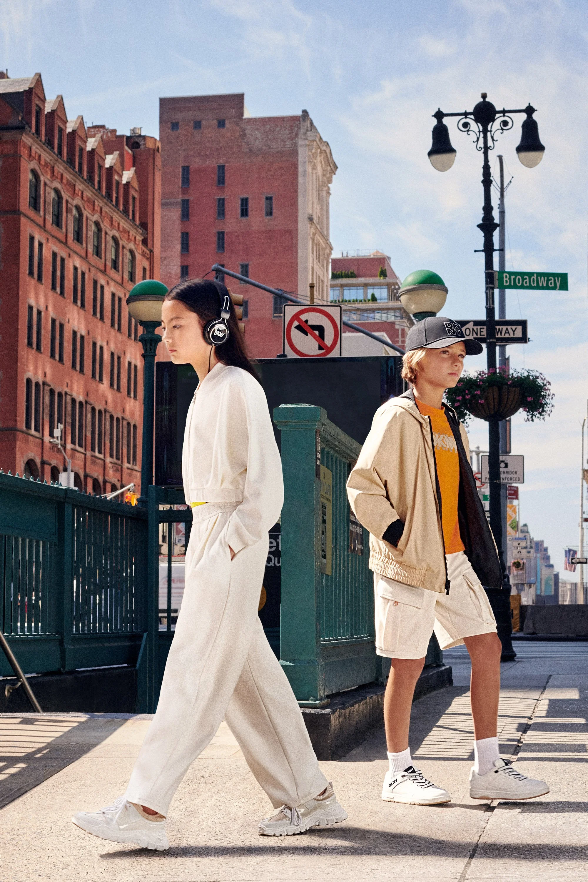 250911_ZA_DKNY_06_086_FINAL_sRGB.jpg