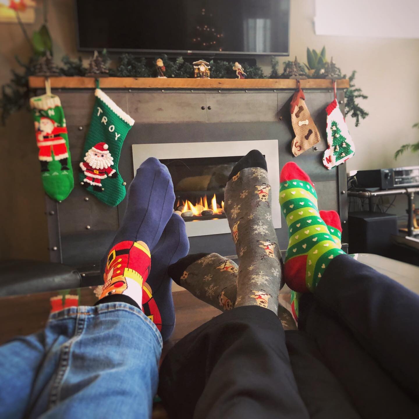 The feet are in the Christmas spirit! ????????????☃️ #christmas2020