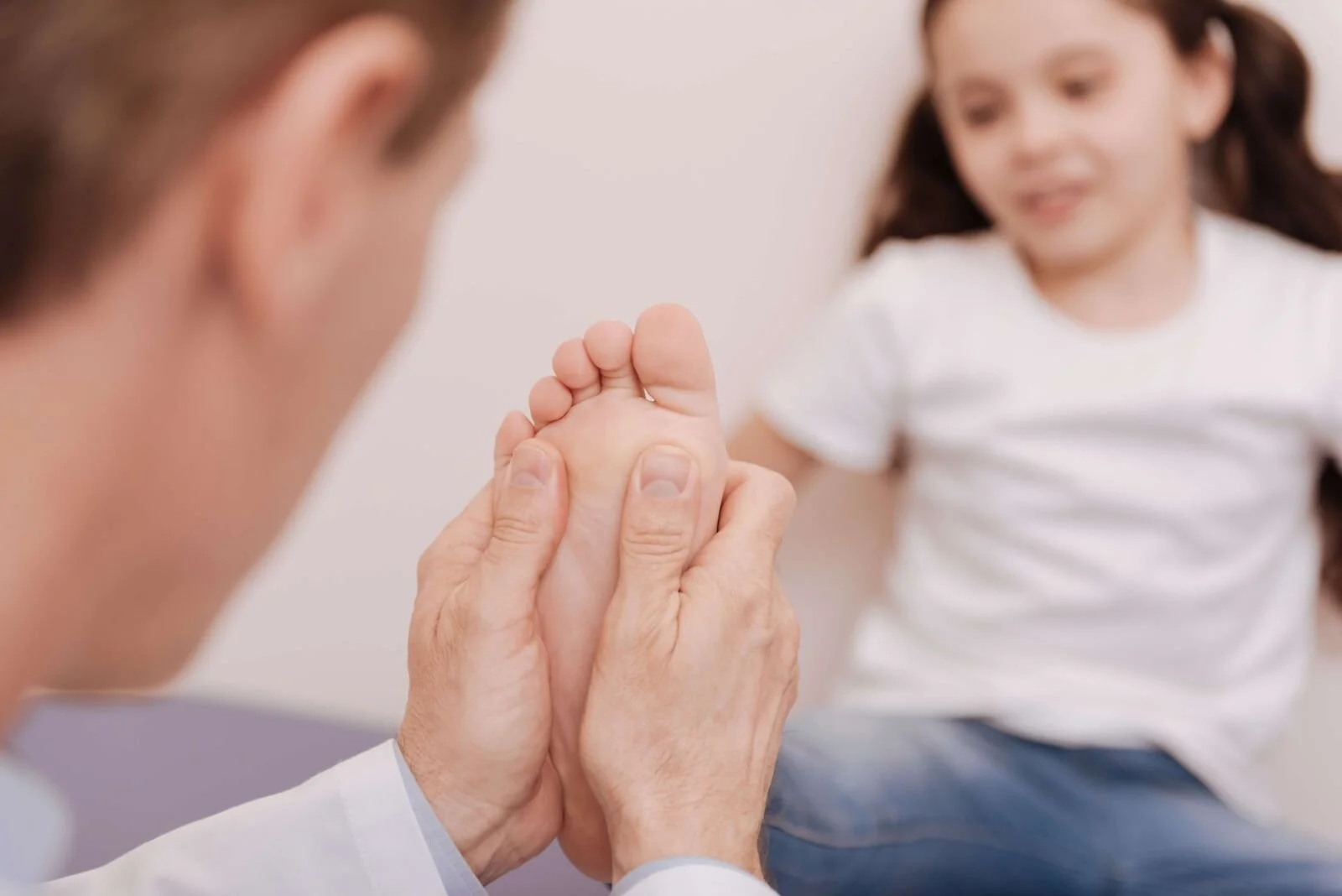 3 WAYS TO TELL IF YOUR CHILD MAY HAVE foot problems