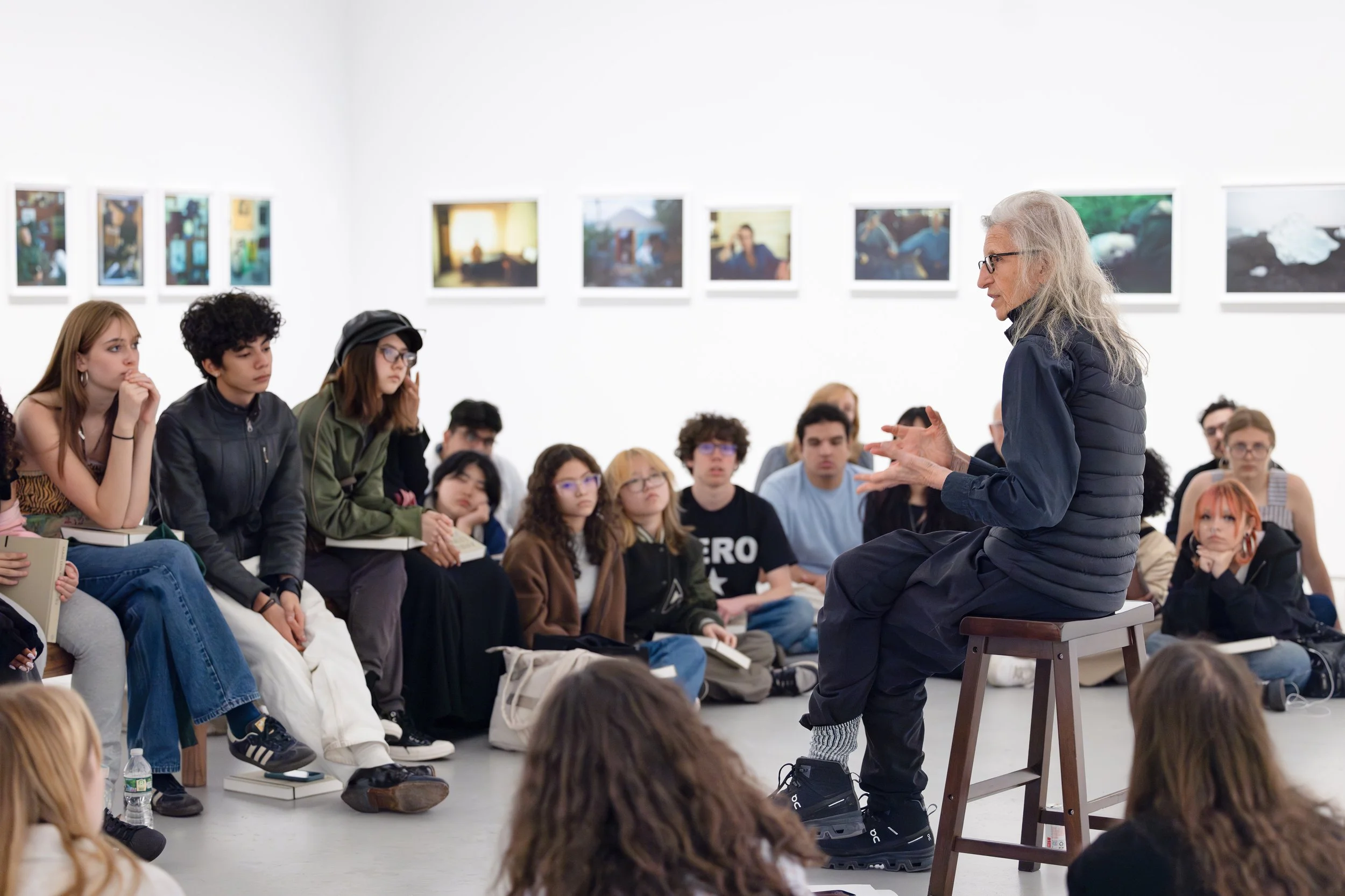 Copy of 241106_Annie_Leibovitz_11_large_Photo by onwhitewall.com.jpg