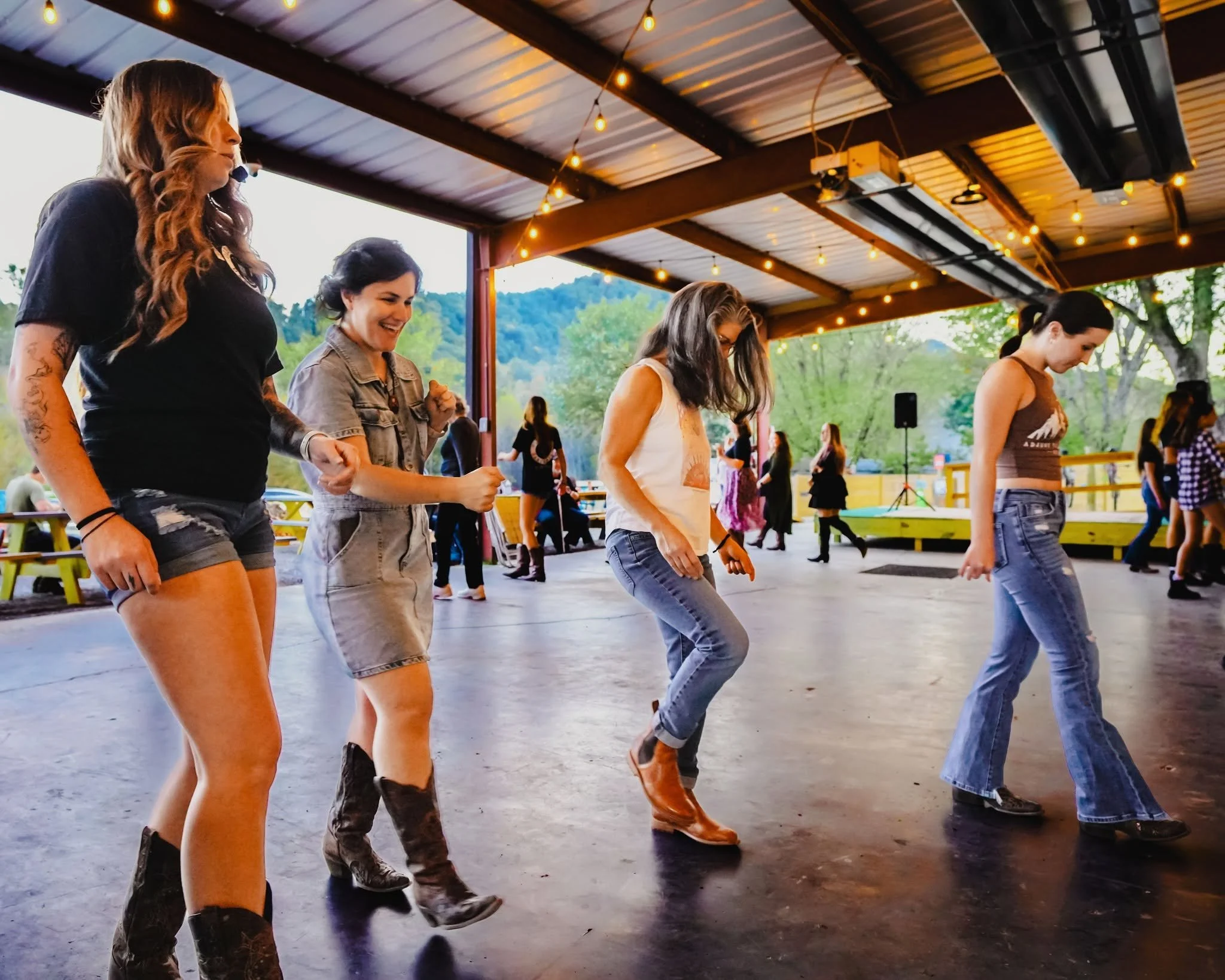 FREE line dancing! Honky Tonk Dance Hall