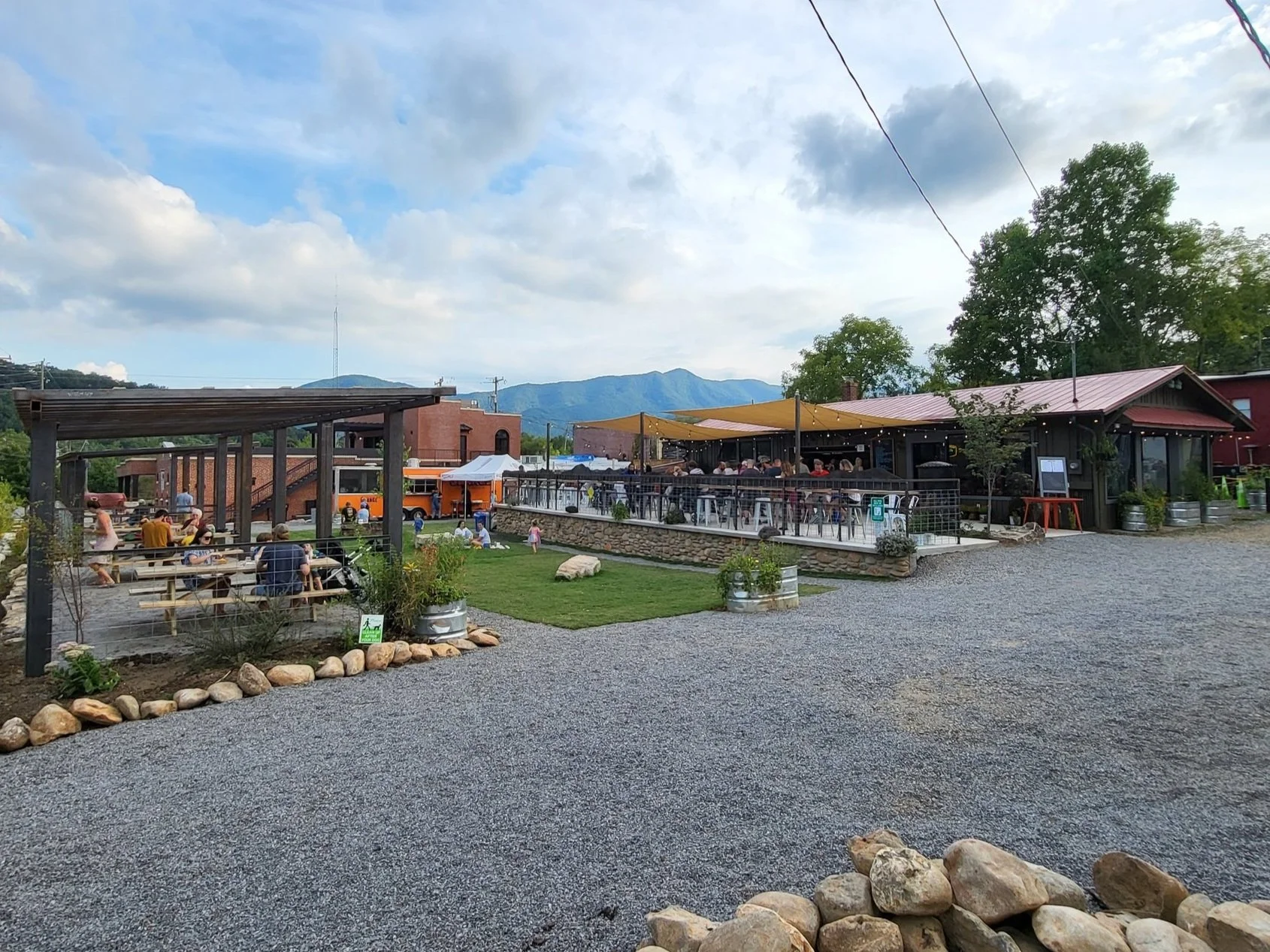 Foothills Grange Black Mountain Restaurant and Bar — Foothills Meats