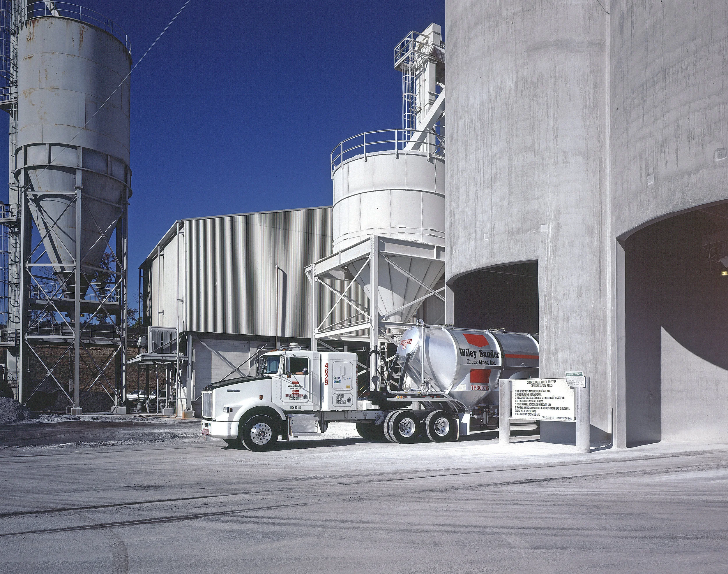 Whiley trucks 2.jpg