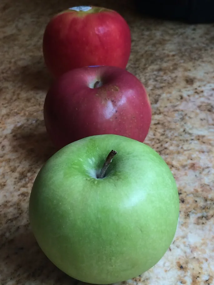 Grandma Bauer's Pie Crust and Apple Pie
