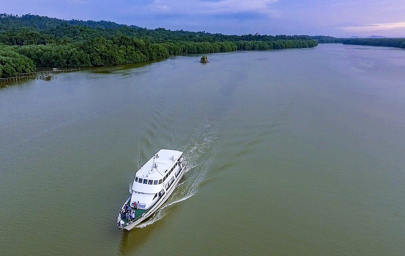 brunei river cruise services