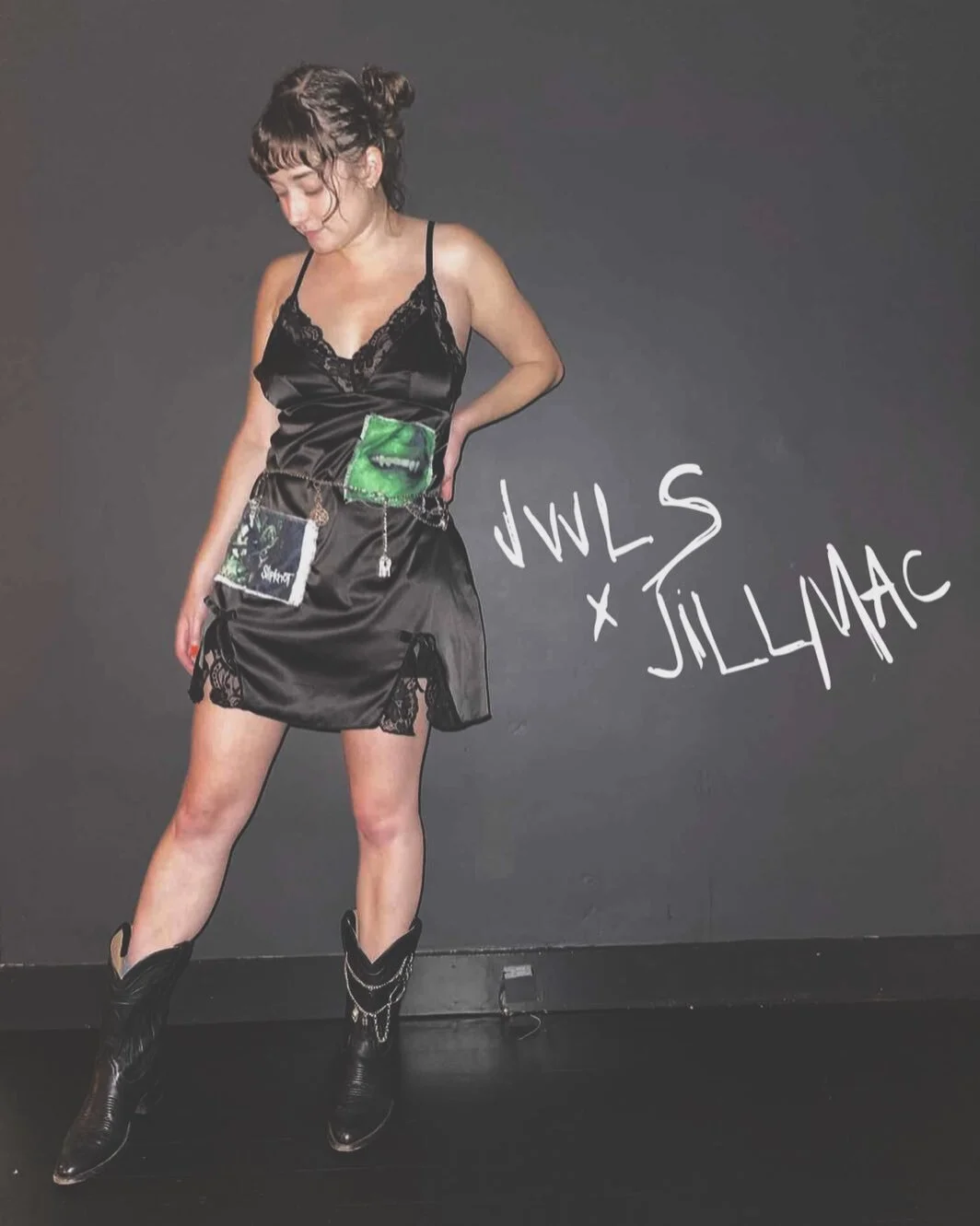 Collab dropped // 1of1 custom chains // link in bio ⛓❤️&zwj;🔥 @jwlscustoms