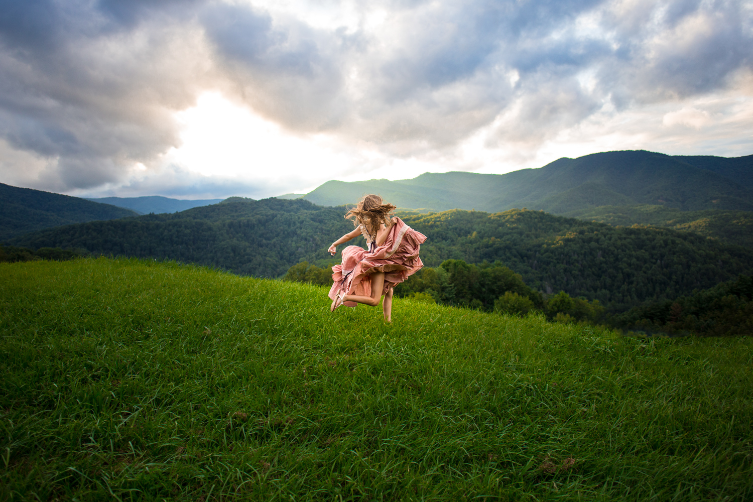 TD_CaraKiggins_03_BlueRidgeMtns_TN.jpg