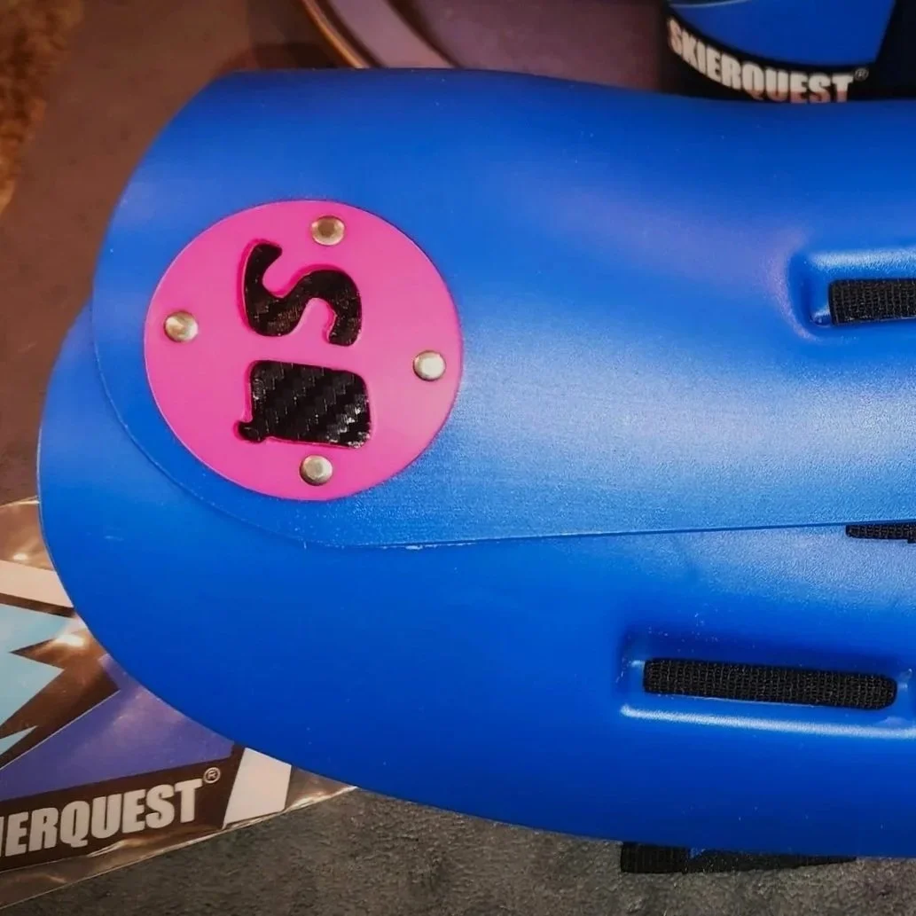 Large Bright Blue with PINK SQ Tag and Black Carbon Under -14 3/4" SkierQuest Shinguards