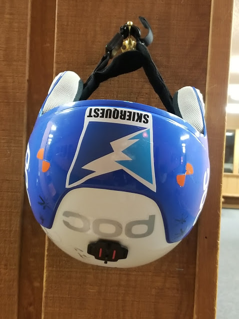 Ders Helmet with SQ Sticker.jpg