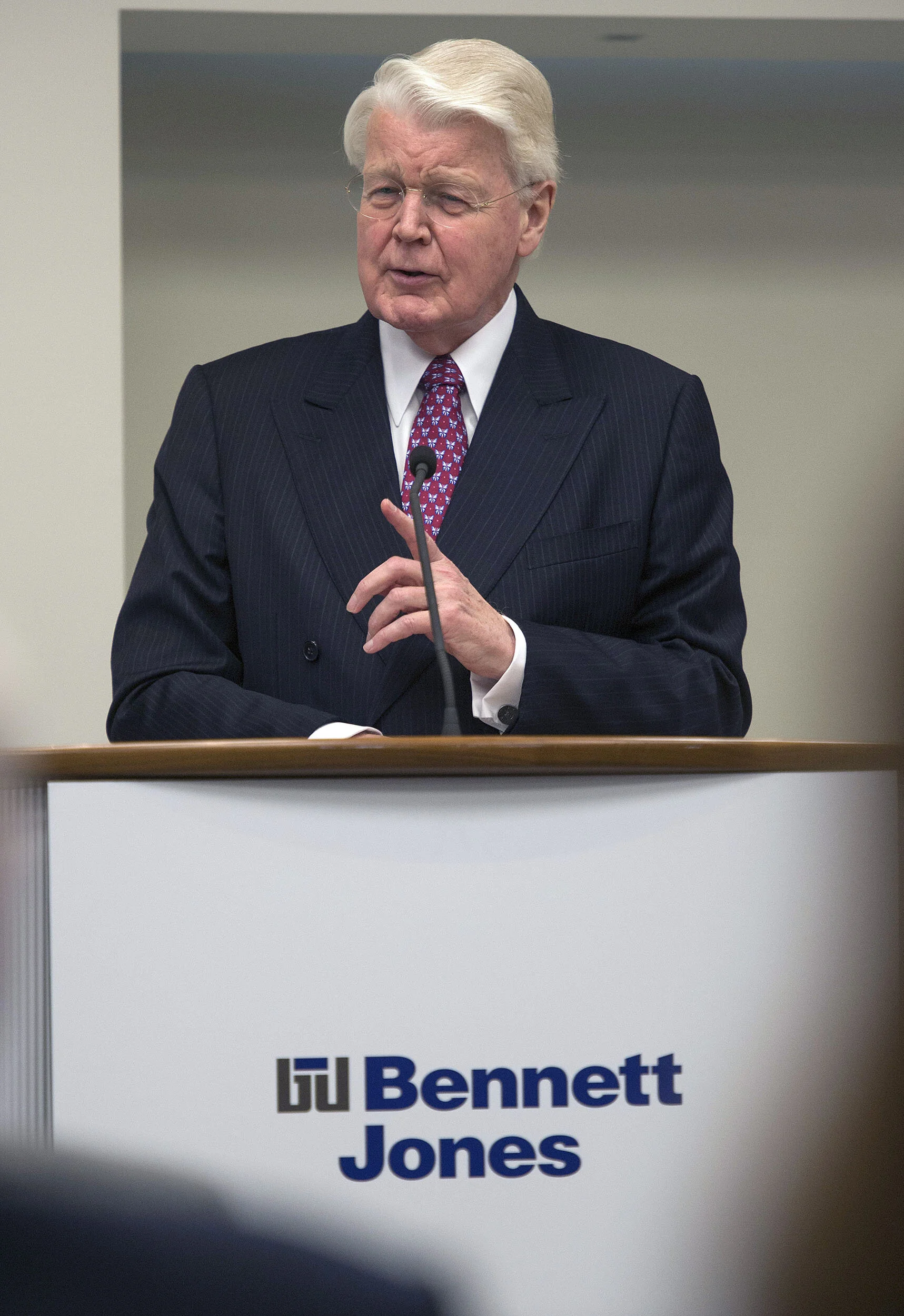  Iceland President Olafur Ragnar Grimsson speaks at the Bennett Jones law firm in Toronto, Ontario on Friday, June 12, 2015. President Grimmson was speaking to the crowd about Canada-Iceland trade. 
