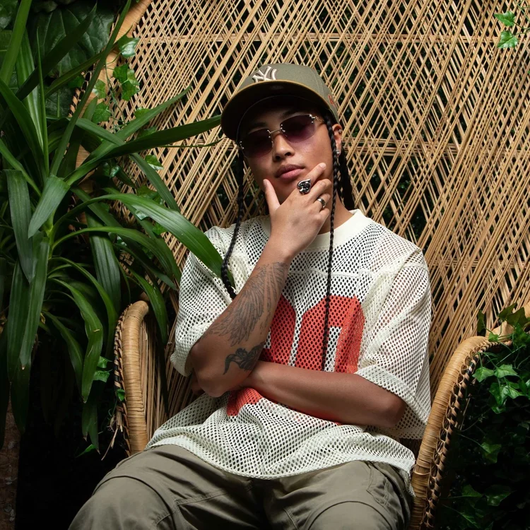 AM$