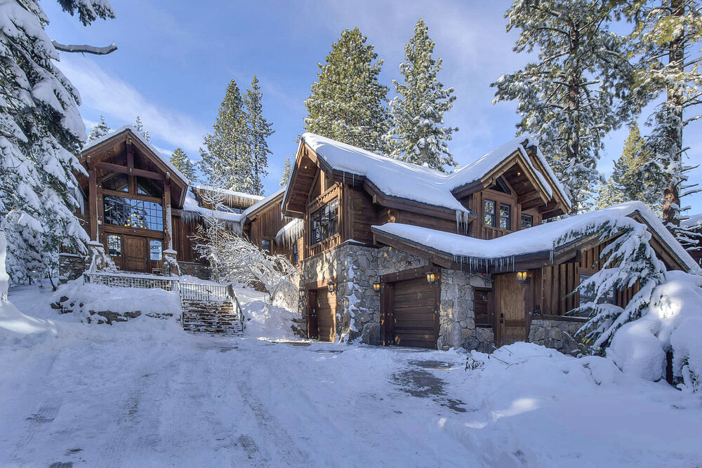  Private residences available for vacation rental from Tahoe Luxury Properties range from exceptional two-bedroom cabins to full estates, in locations from slopeside to lakefront. This is the outside of “True North.”  Courtesy Tahoe Luxury Properties