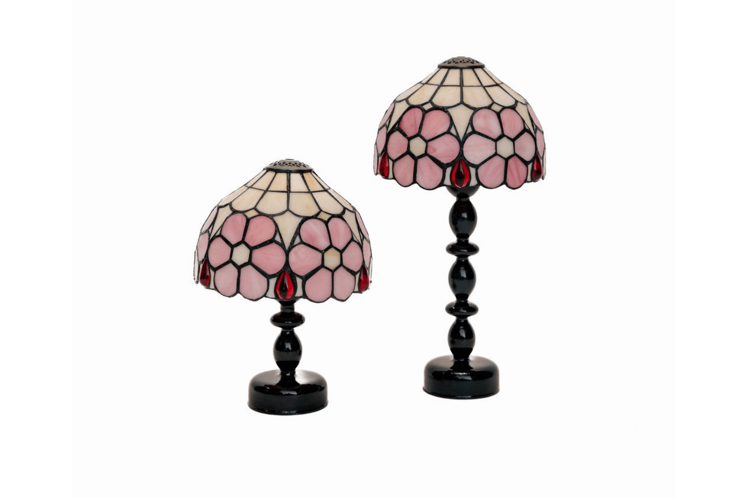 Sideserve Cherry blossom Stained Glass Lamp Shade on BLK Stand.png