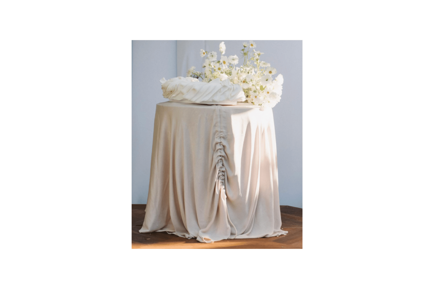 Sideserve Champagne Ruched Cake Cloth.png