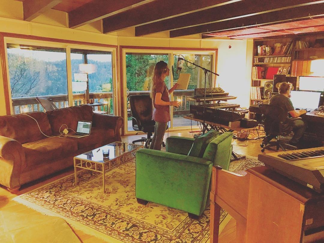 I spent last night recording vocals for some new tunes with @doblitz 😊 It was lovely.
#ladykatherine #independent #artist #singer #newmusic