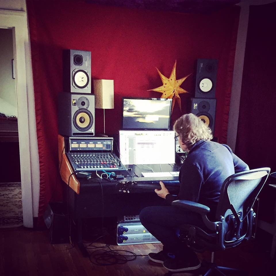 @doblitz hard at work on the @ladykatherinemusic album Harmony.  This time the magic happened in this intimate home studio in Silverlake, CA.  Dreamy harmonies and guitars will take you on a journey fit for an audiophile.
.
.
#ladykatherine #harmony 