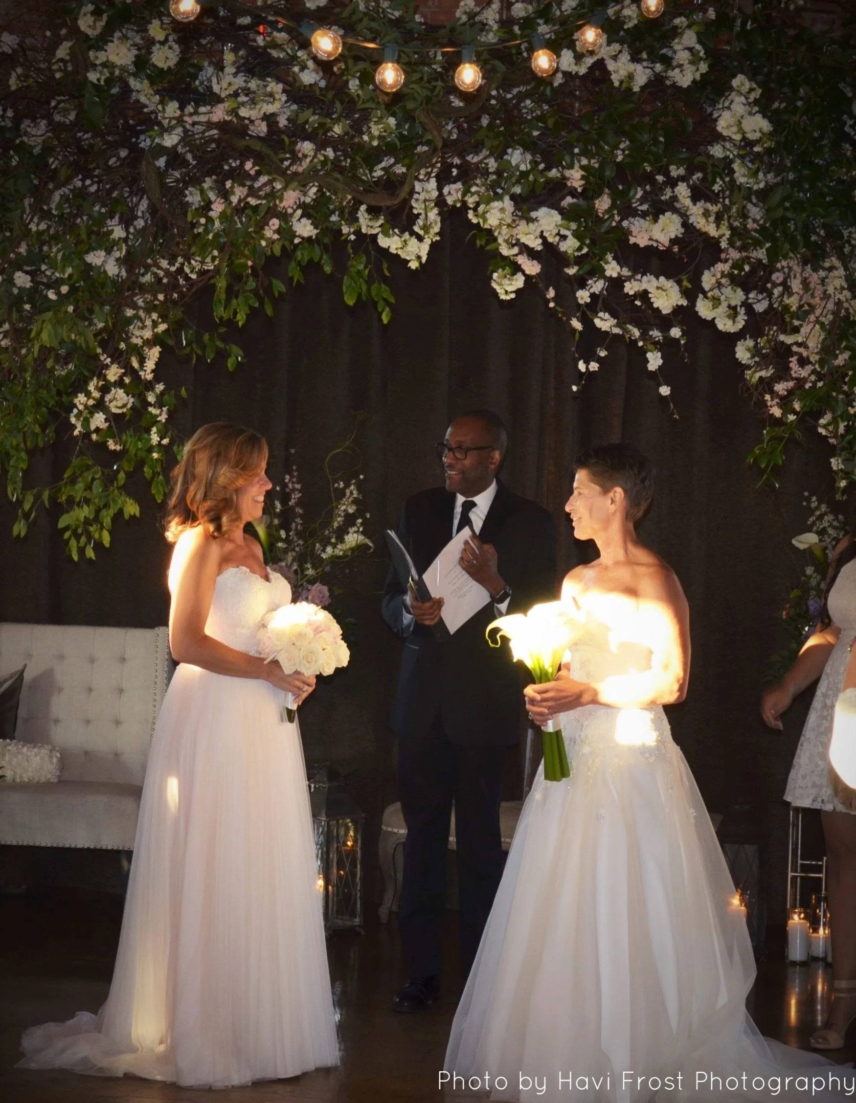 thomasdavisofficiant.suedee dallas hickory annex.JPG