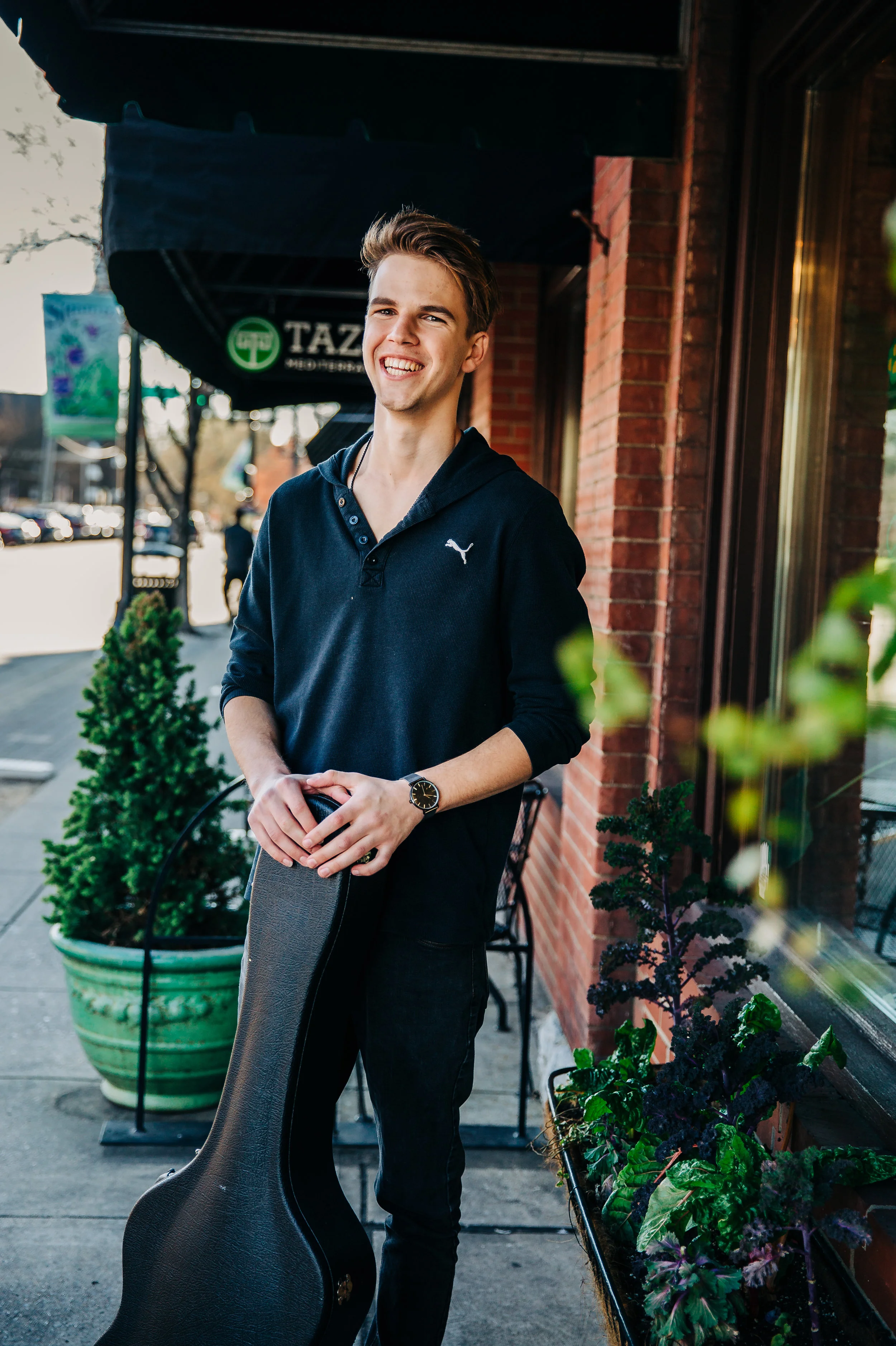 lifestyle-photographer-senior-session-downtown-franklin-71.jpg