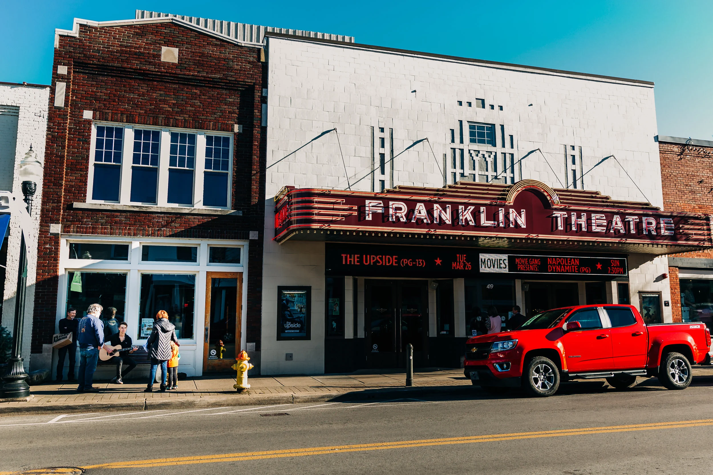 lifestyle-photographer-senior-session-downtown-franklin-84.jpg