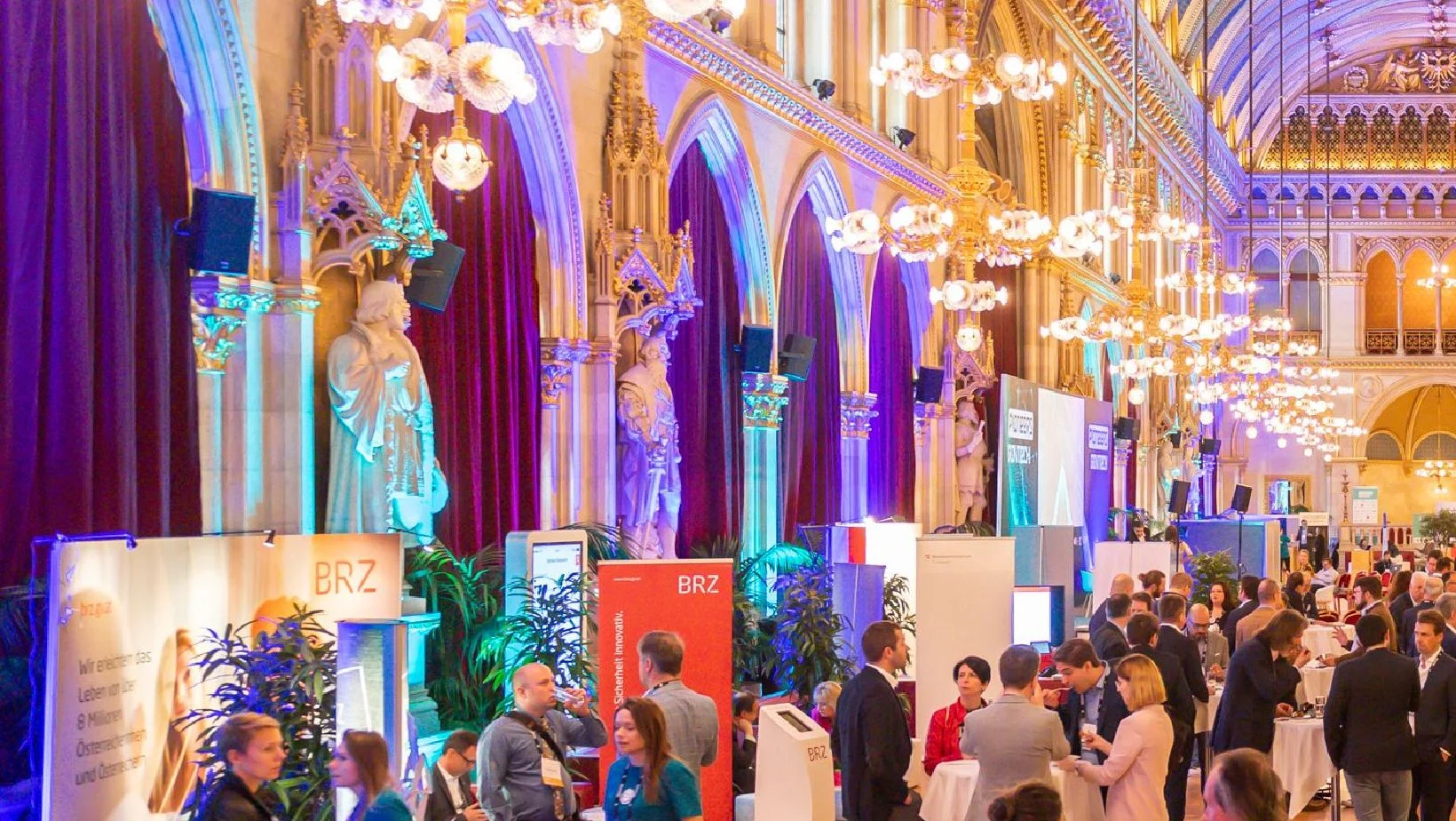 GovTech.Pioneers Festsaal_©Sebastian Kreuzberger_crop.jpg