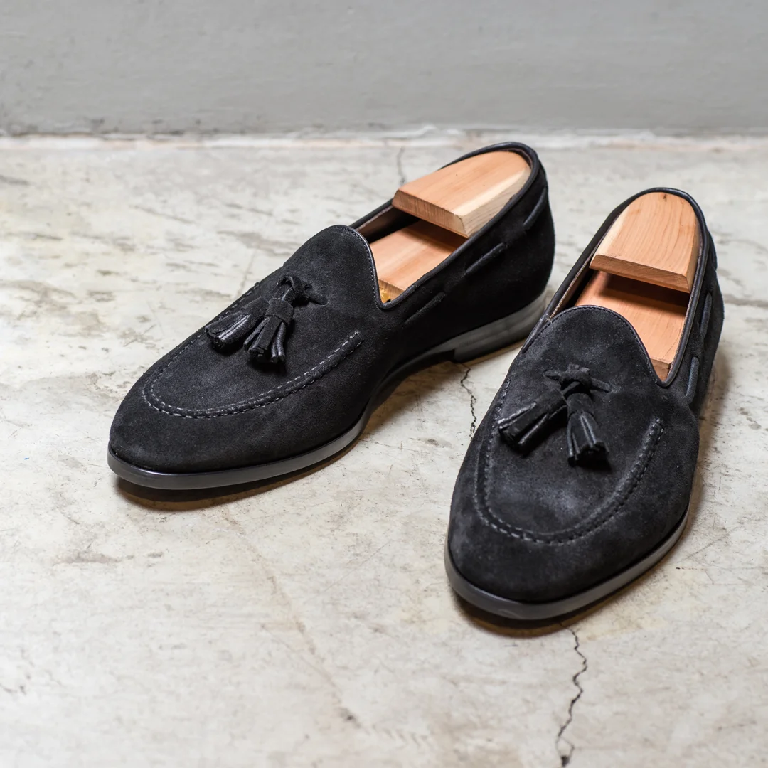SHOE 2800 Sek Suede shoe, tassel, black, goodyear