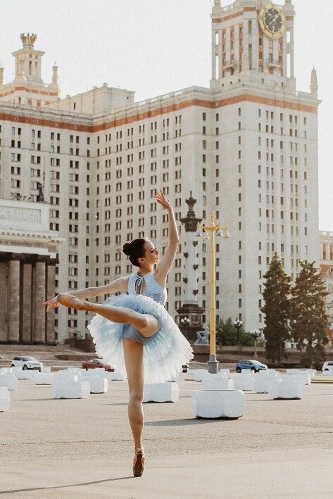 Ballet before a building