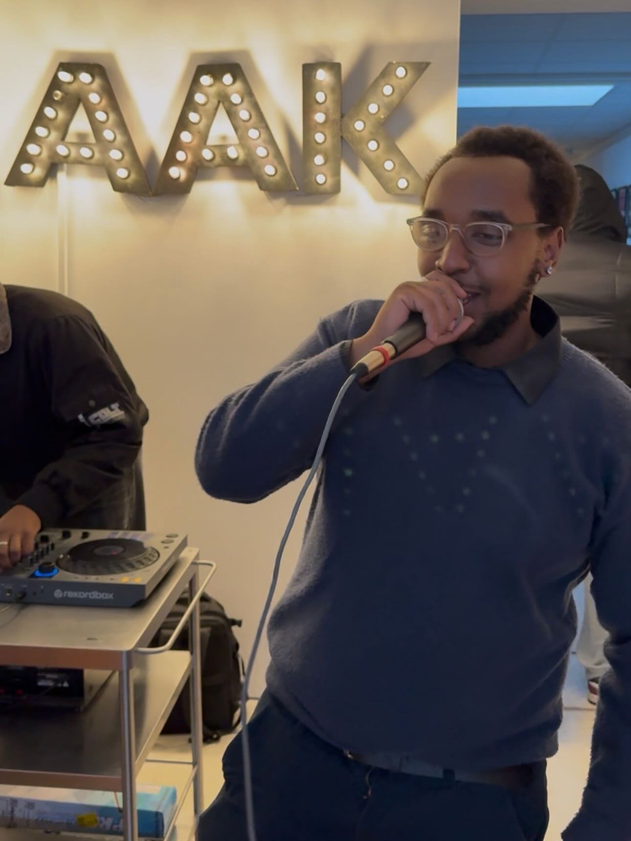 Some flicks from our open mic last week📸

We couldn&rsquo;t have asked for better vibes or support from all those that came and big shoutout to the performers who were brave enough to take the stage and share their artistry with us🎙️💫 

Our next O