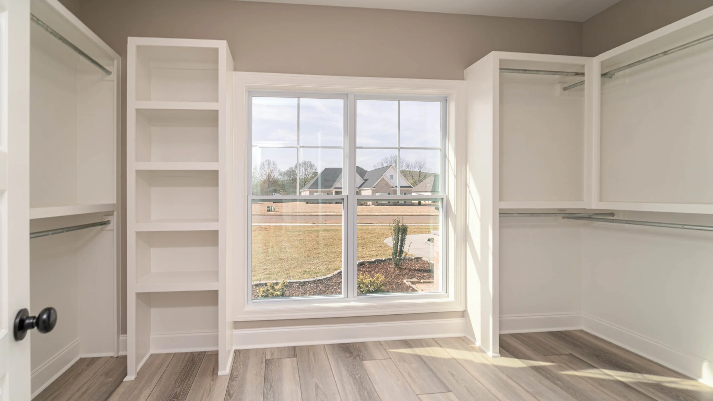 205 Midland Dr-23.jpg