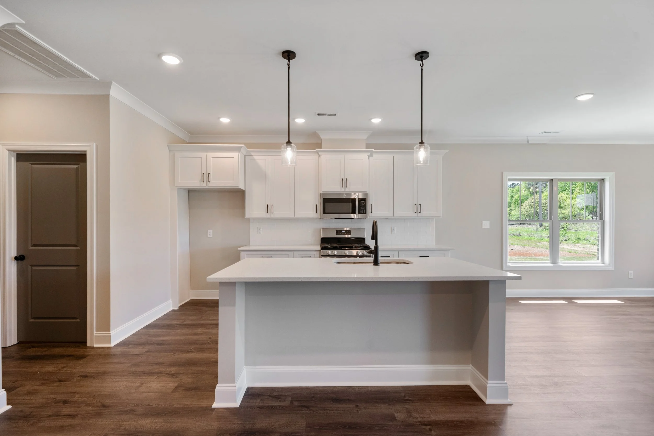 143 Old Forest Rd-6.jpg