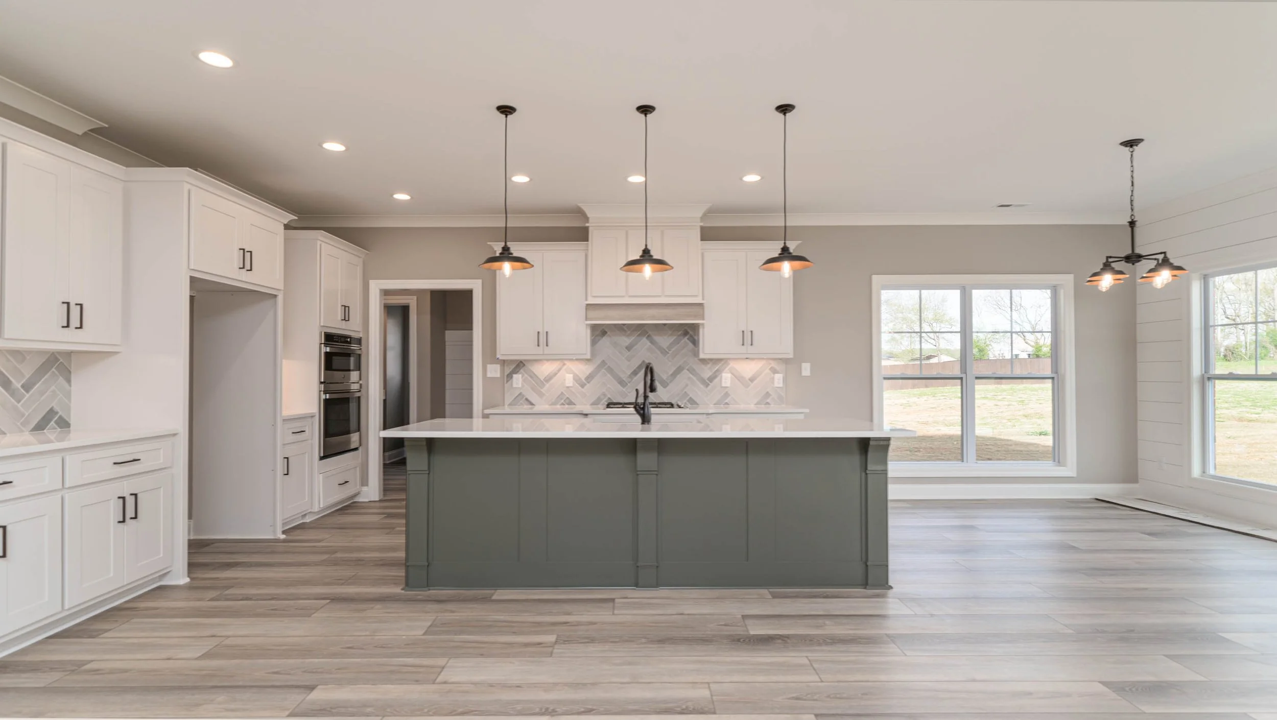 205 Midland Dr-9.jpg