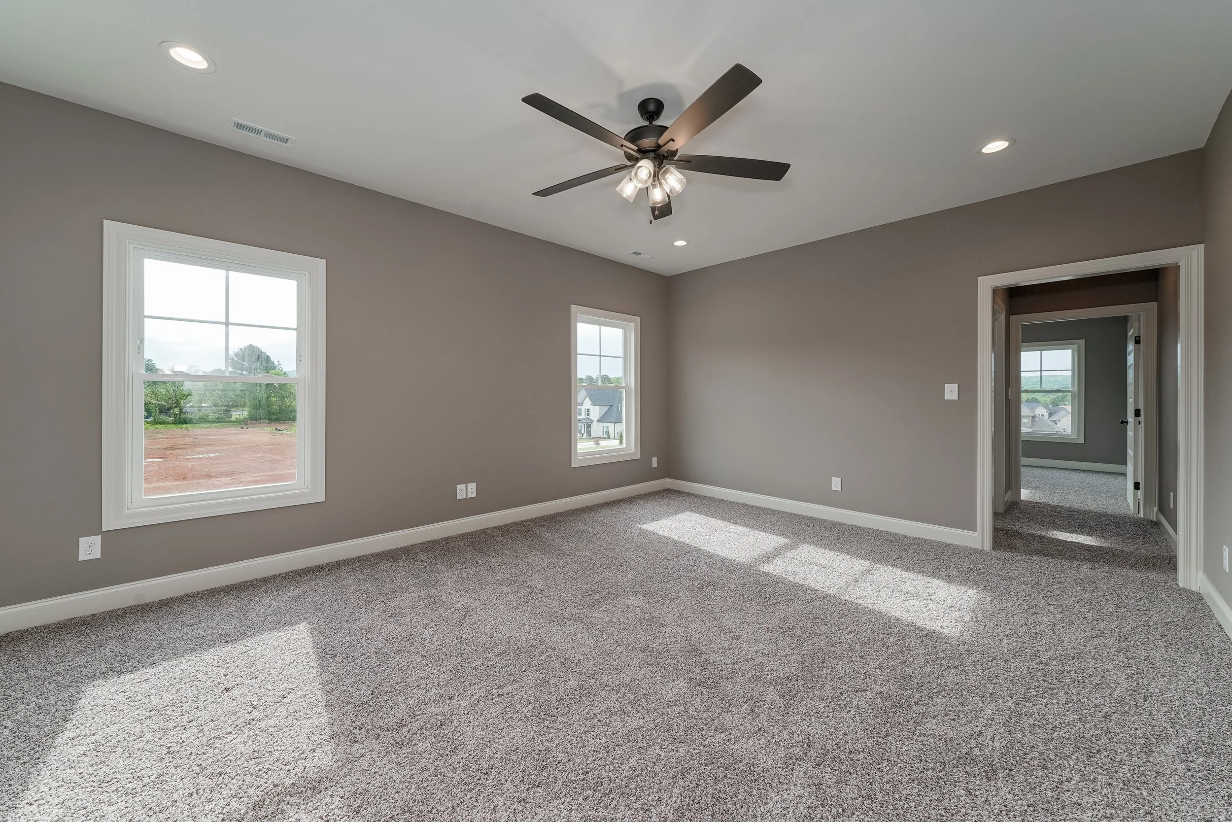 223 Oakland View-23.jpg