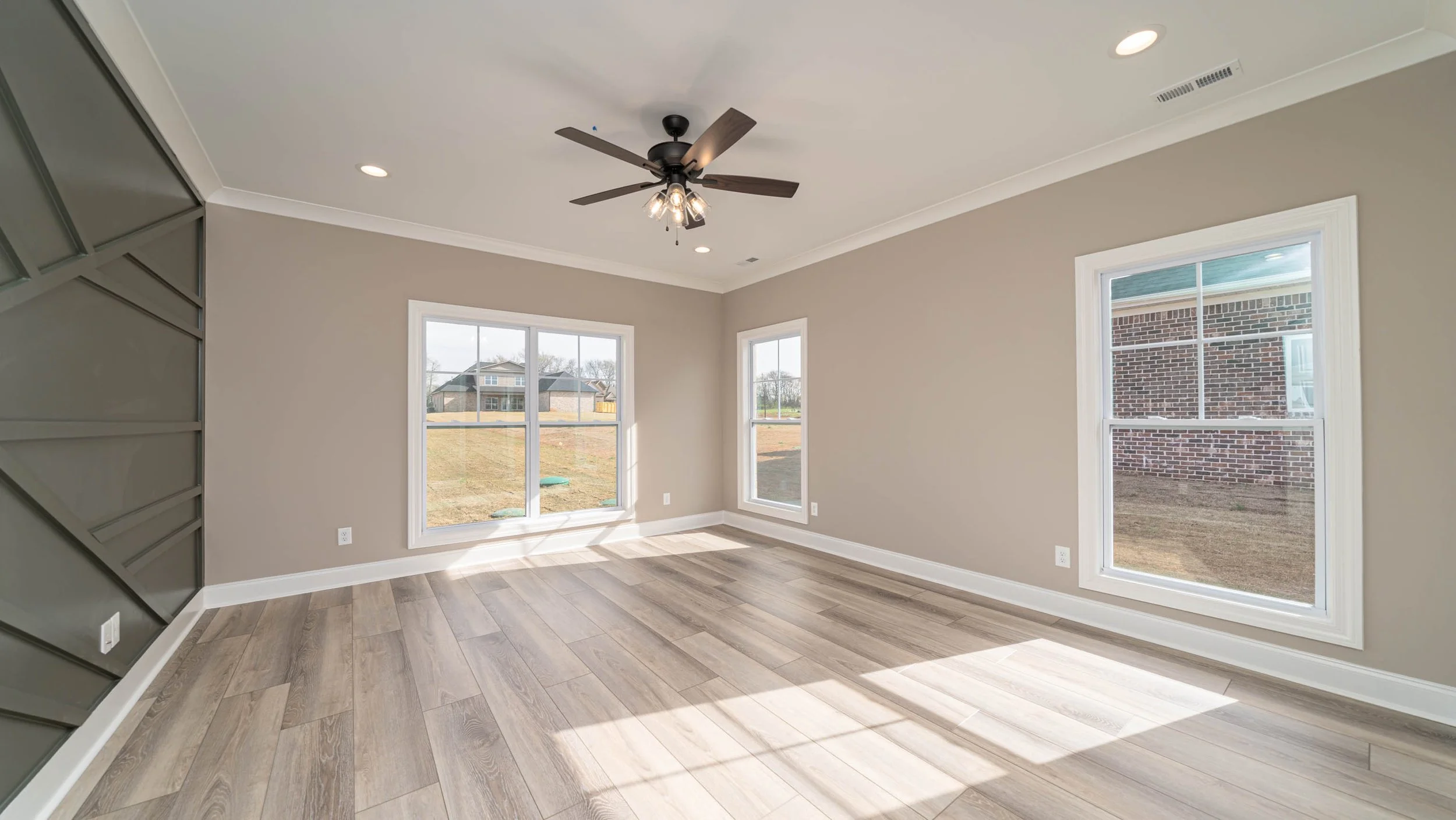 205 Midland Dr-18.jpg