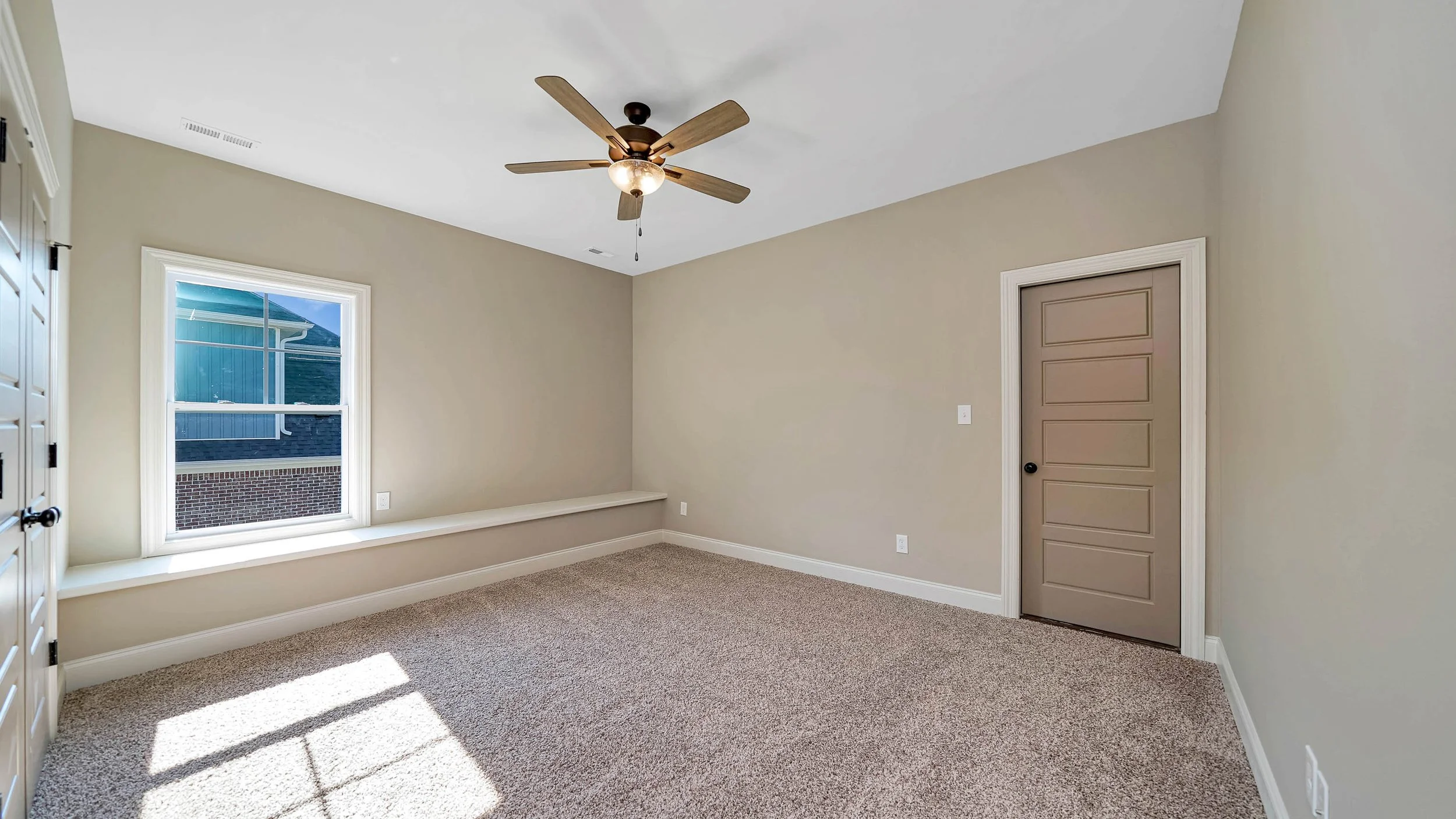 219 Midland Dr-17.jpg