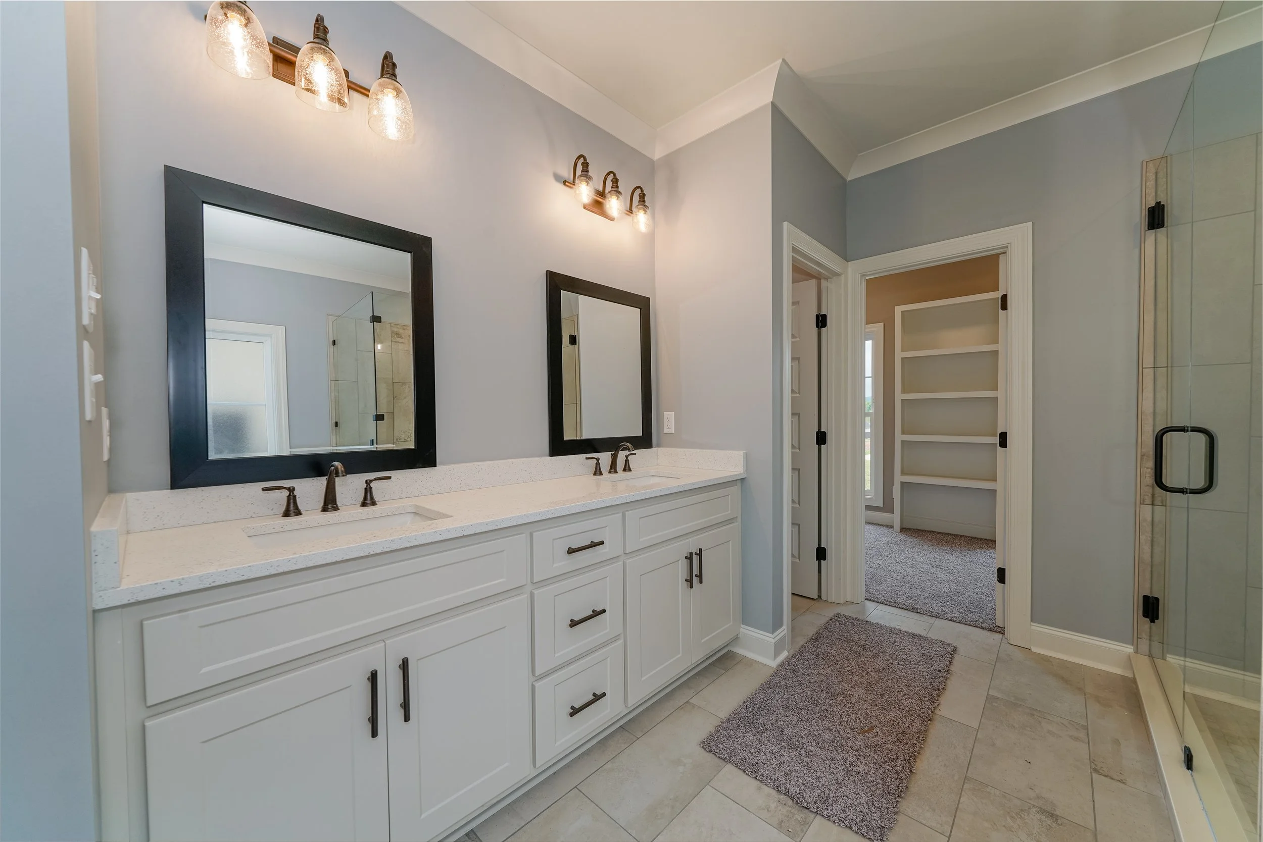 223 Oakland View-10.jpg