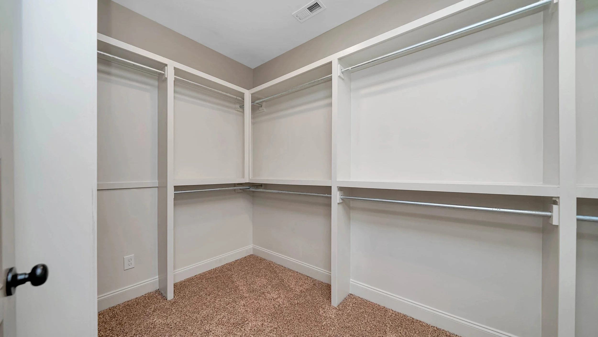 219 Midland Dr-15.jpg