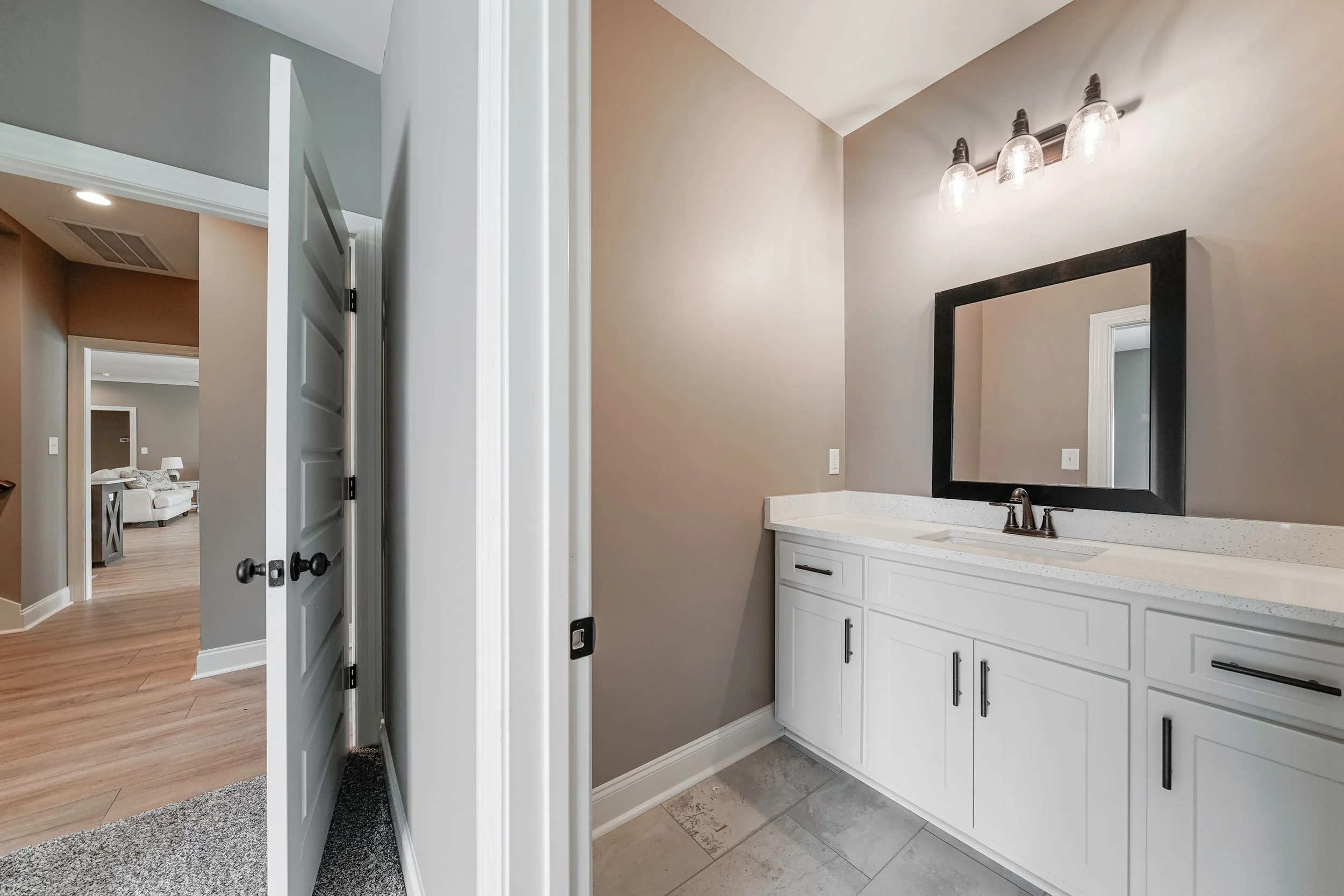 223 Oakland View-15.jpg