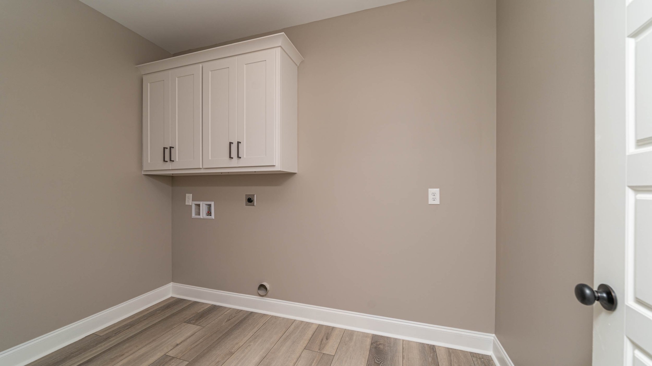 205 Midland Dr-17.jpg