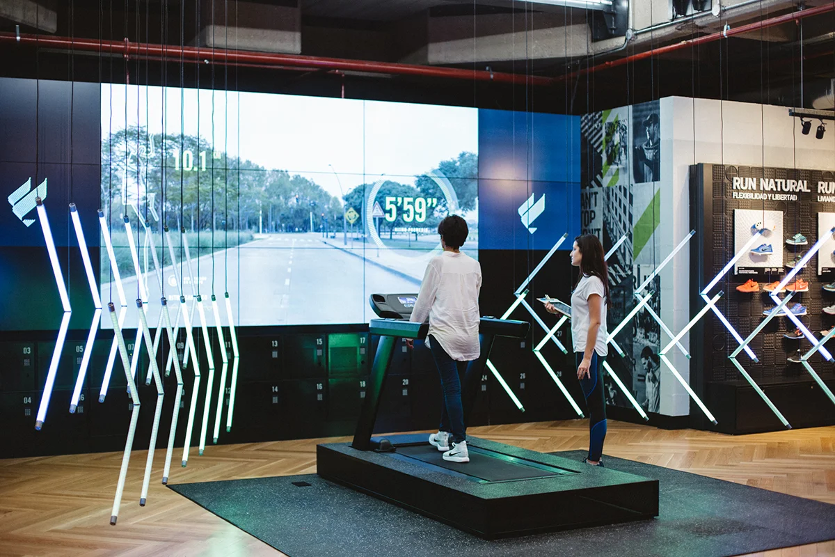 We created an installation that recreated the Nike 21k to help women train