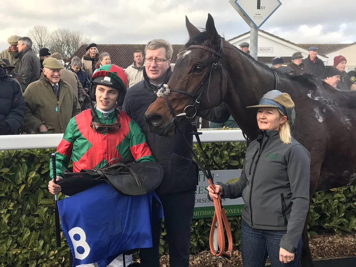 1516384604minellawincanton.jpg