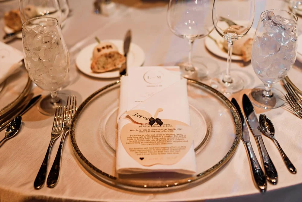 14 ann-travis-events-wedding-planners-place-setting-michigan.jpg