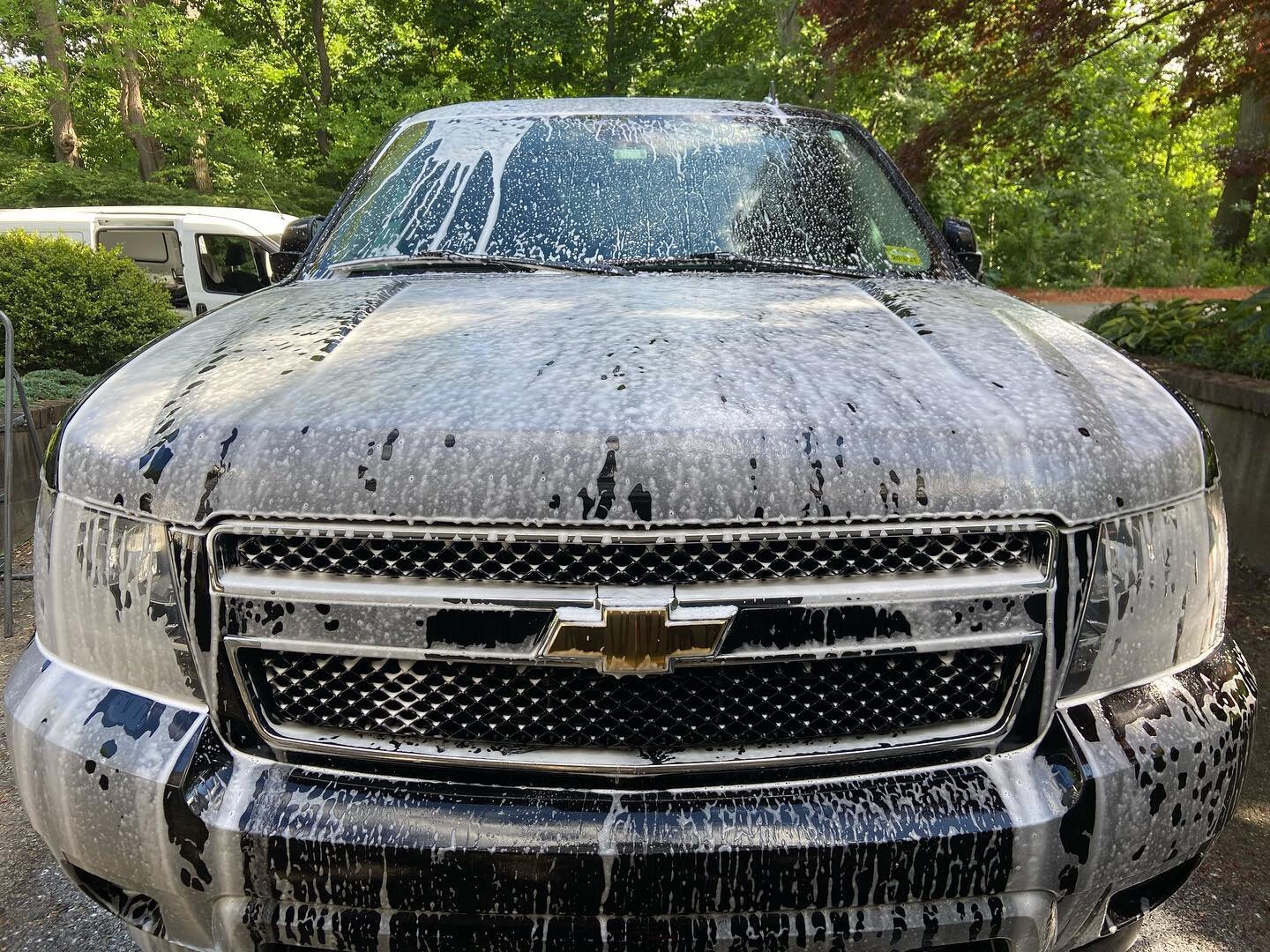 @embracedetail on a #TahoeTuesday !  Not to be confused with #TacoTuesday but you would also need a #professionaldetailer if you dropped tacos in your ride!  #cheverolettahoe #tahoe #chevytahoe #tahoelife #smallbusiness #smallbusinessowner #blackowne