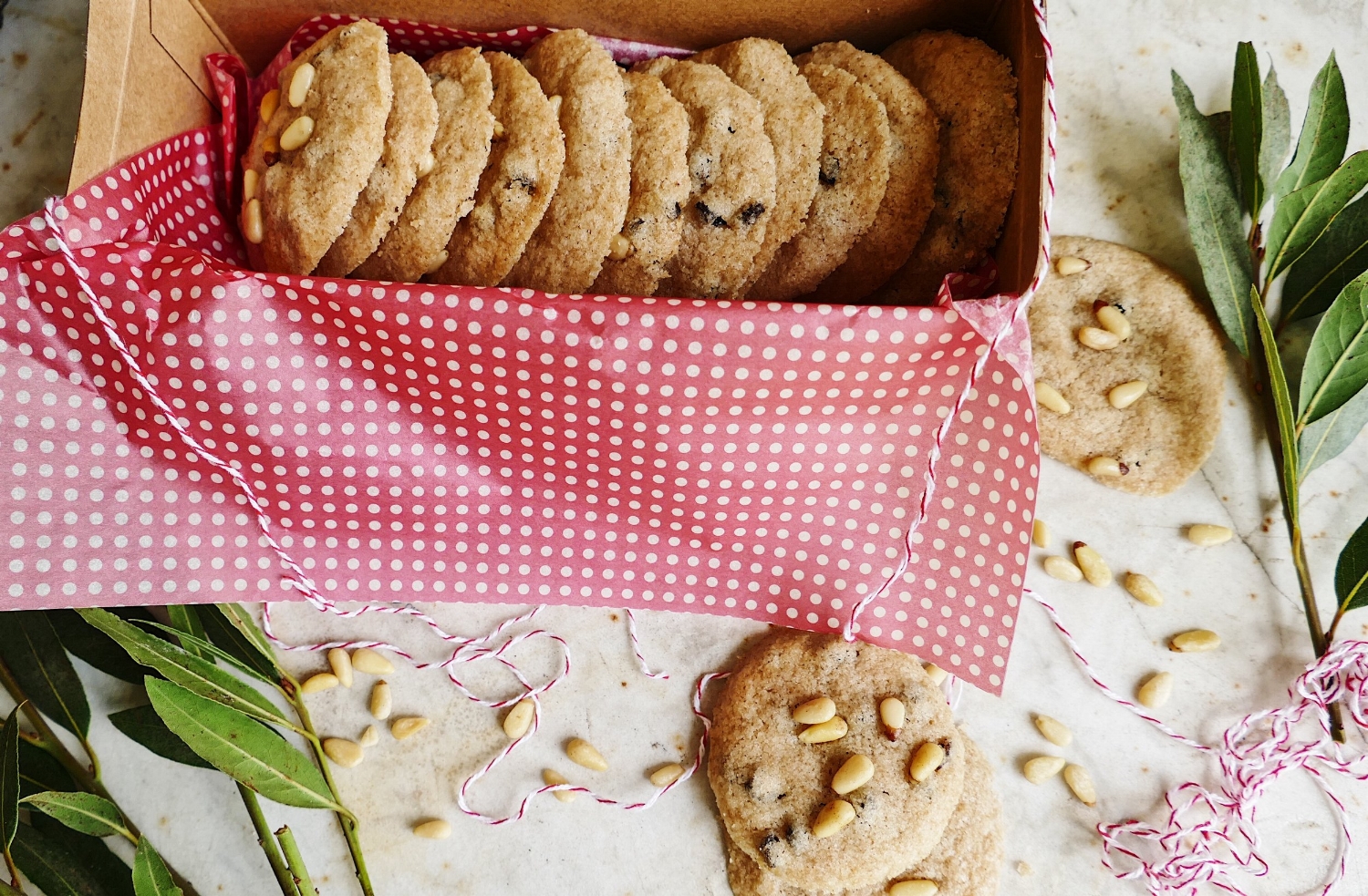 Pine Nut Current Cookies